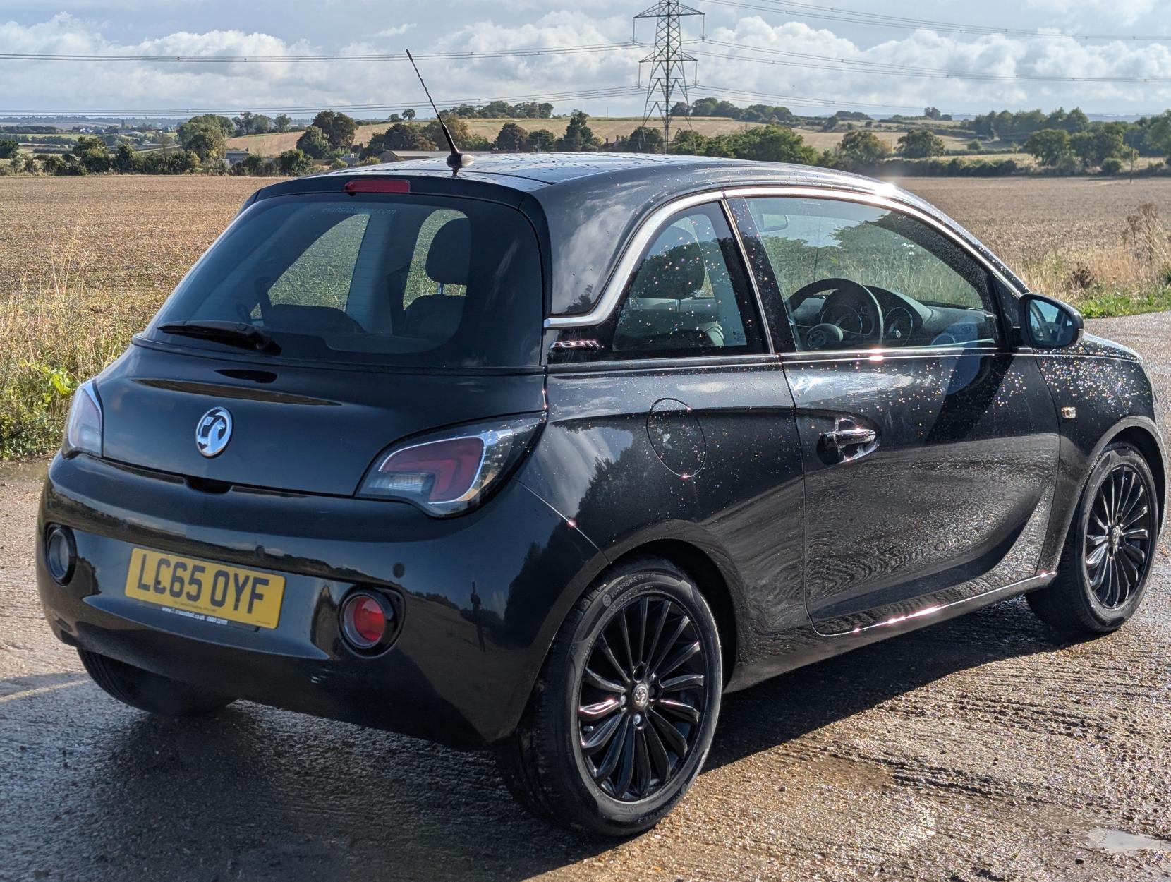 Vauxhall ADAM 1.4i GLAM Hatchback 3dr Petrol Manual Euro 6 (87 ps)