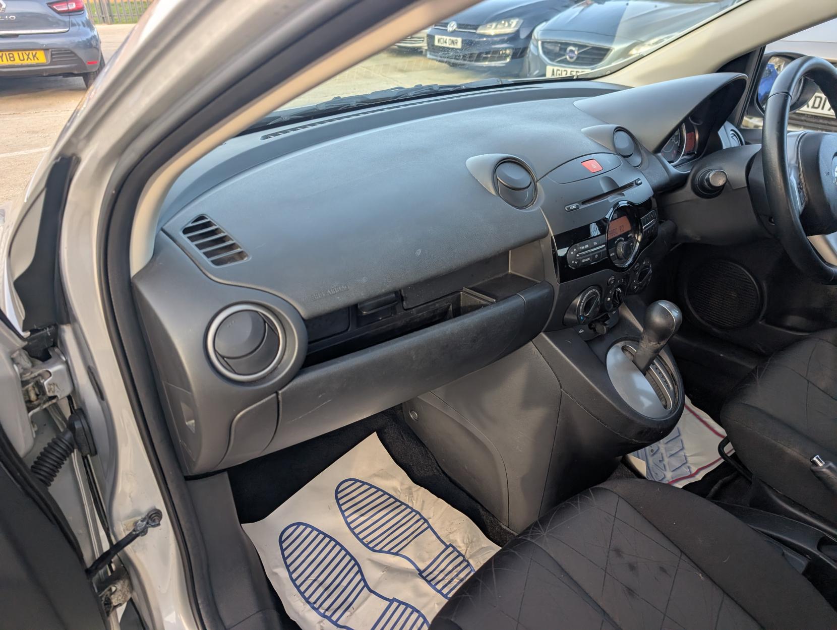 Mazda Mazda2 1.5 TS2 Hatchback 5dr Petrol Auto Euro 5 (102 ps)