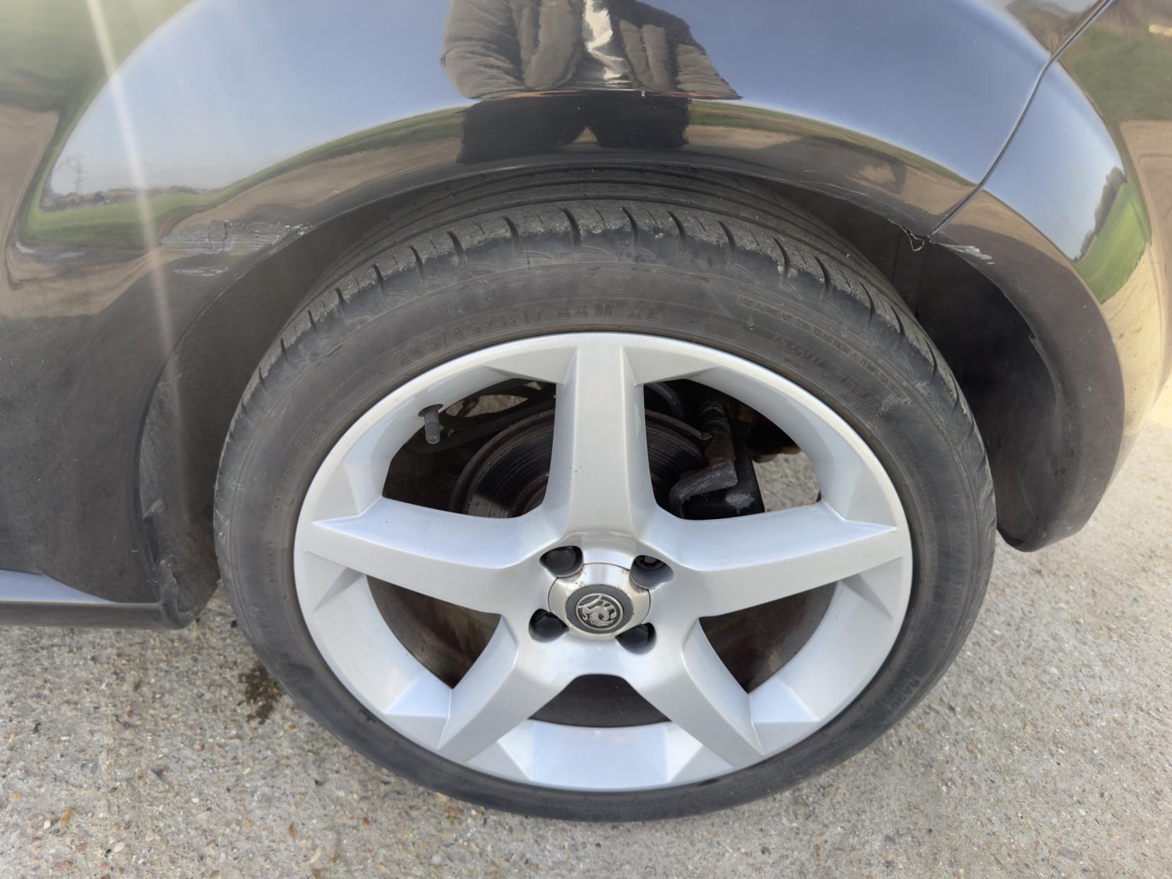 Vauxhall Tigra 1.8i Sport Convertible 2dr Petrol Manual (185 g/km, 123 bhp)