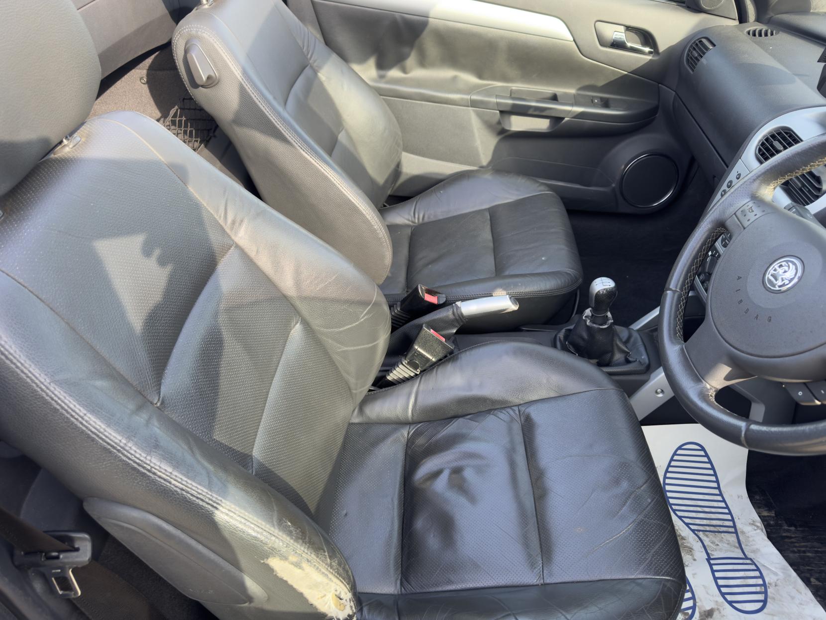 Vauxhall Tigra 1.8i Sport Convertible 2dr Petrol Manual (185 g/km, 123 bhp)