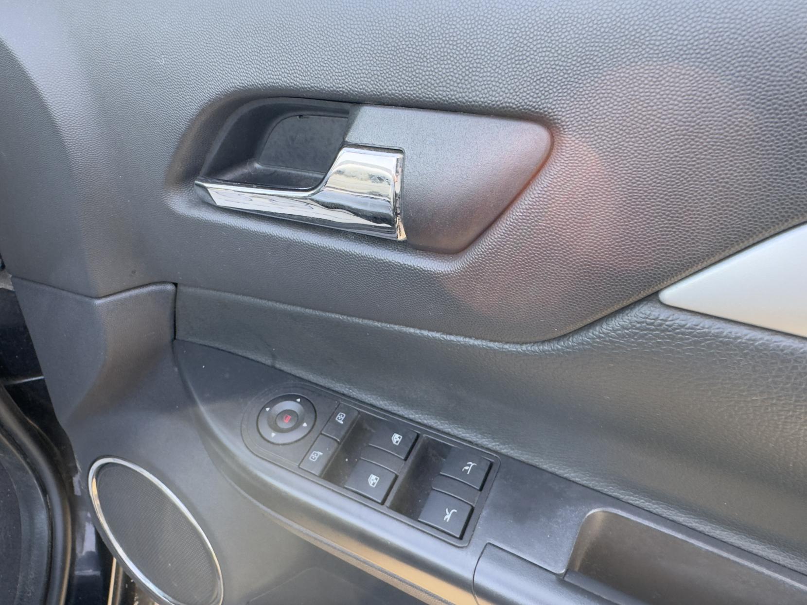 Vauxhall Tigra 1.8i Sport Convertible 2dr Petrol Manual (185 g/km, 123 bhp)