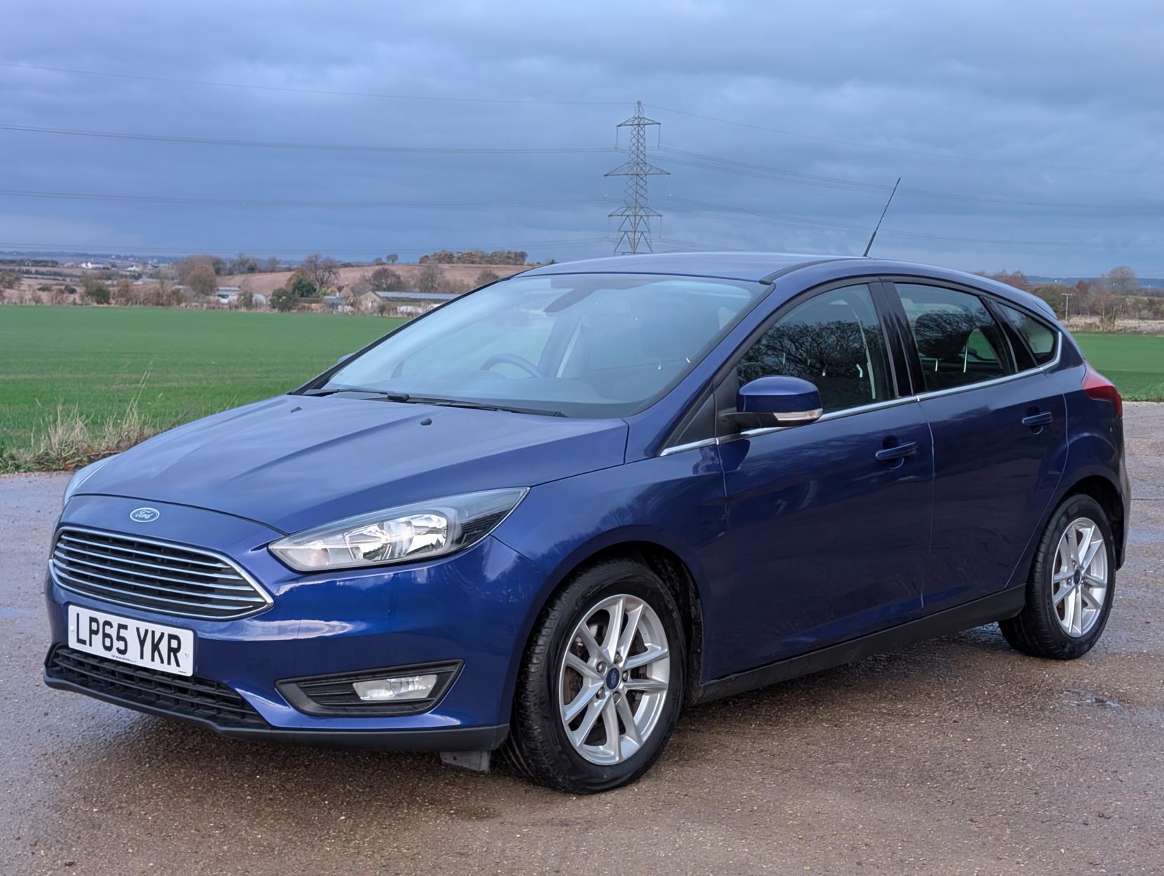 Ford Focus 1.0T EcoBoost Zetec Hatchback 5dr Petrol Manual Euro 6 (s/s) (125 ps)