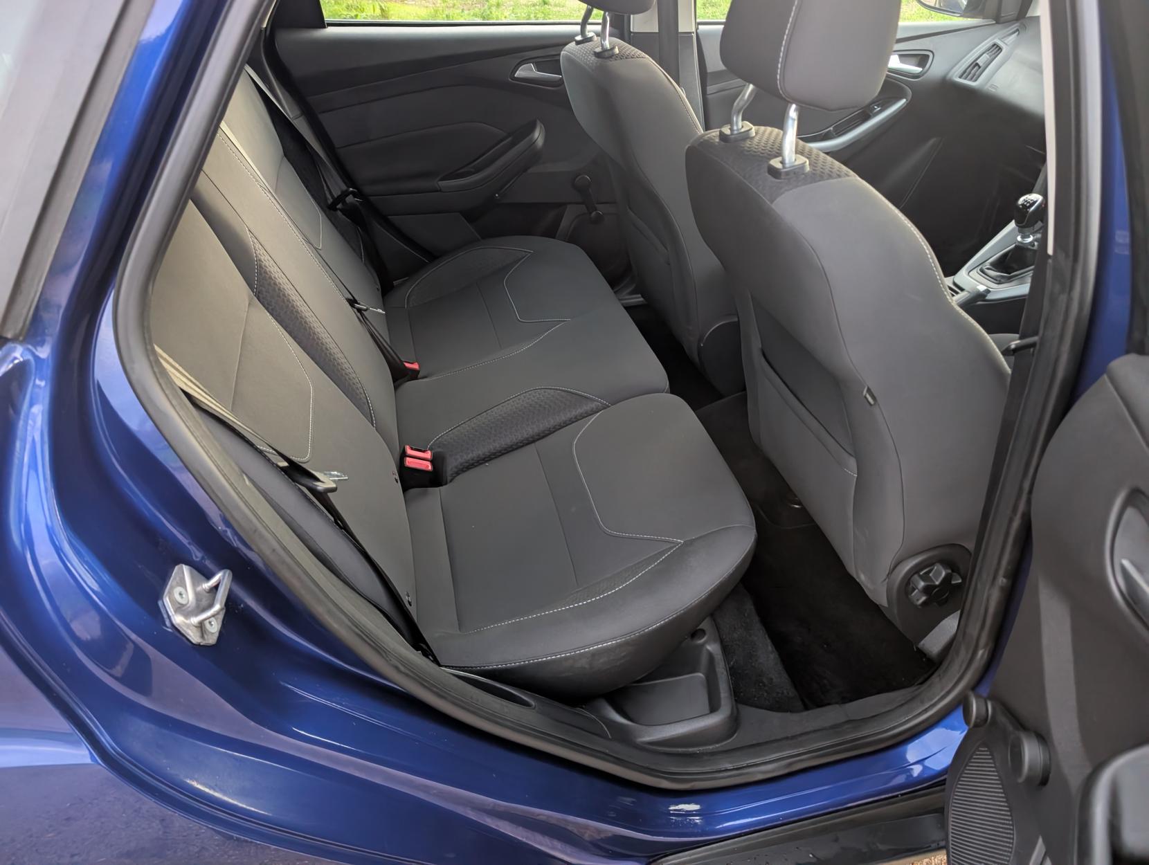 Ford Focus 1.0T EcoBoost Zetec Hatchback 5dr Petrol Manual Euro 6 (s/s) (125 ps)