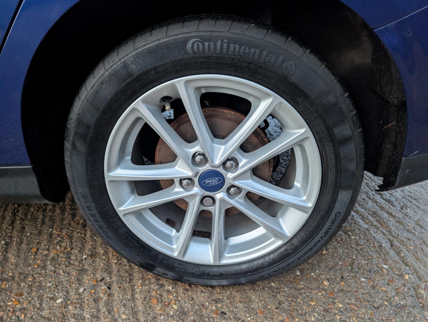 Ford Focus 1.0T EcoBoost Zetec Hatchback 5dr Petrol Manual Euro 6 (s/s) (125 ps)