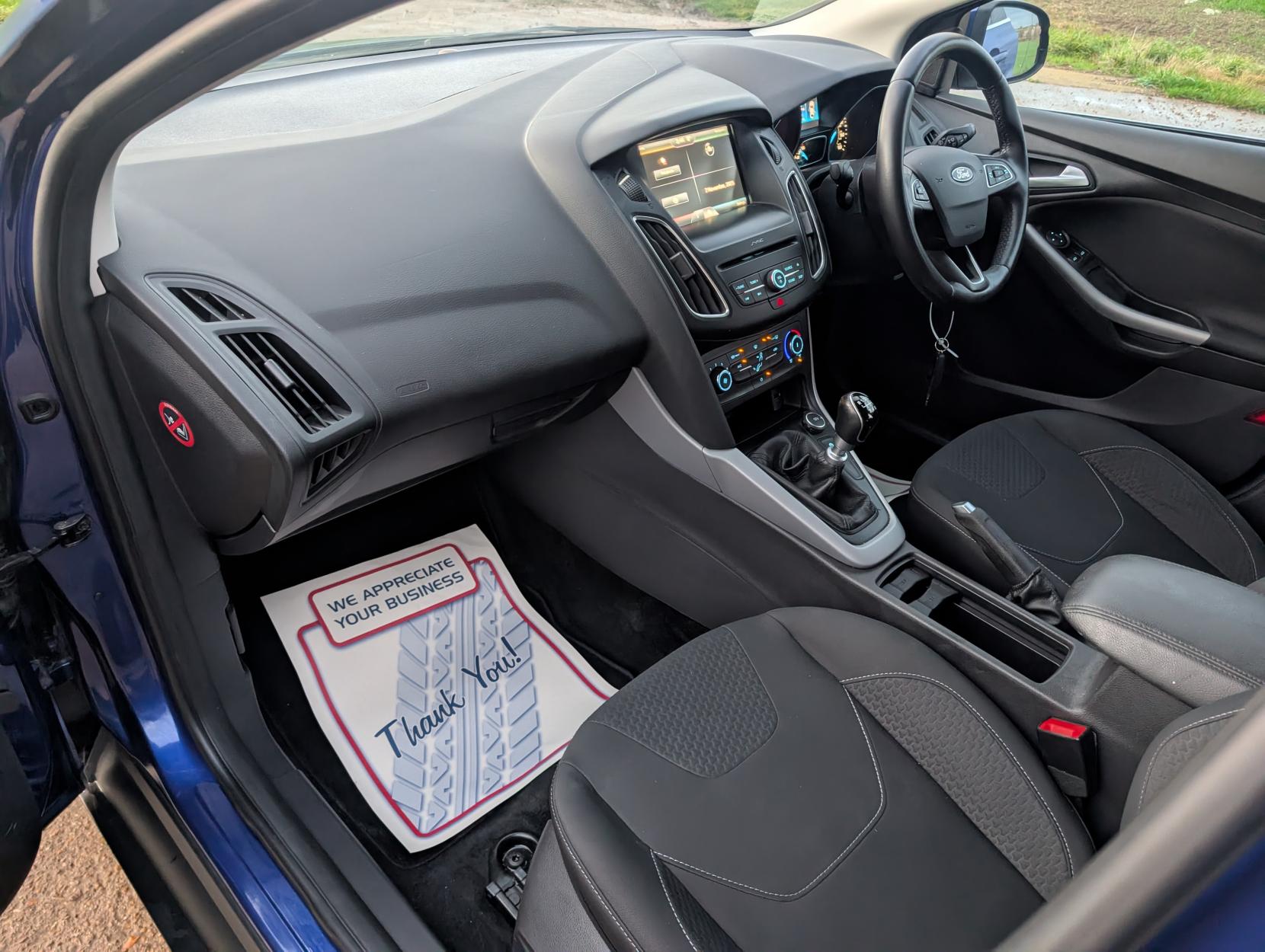 Ford Focus 1.0T EcoBoost Zetec Hatchback 5dr Petrol Manual Euro 6 (s/s) (125 ps)