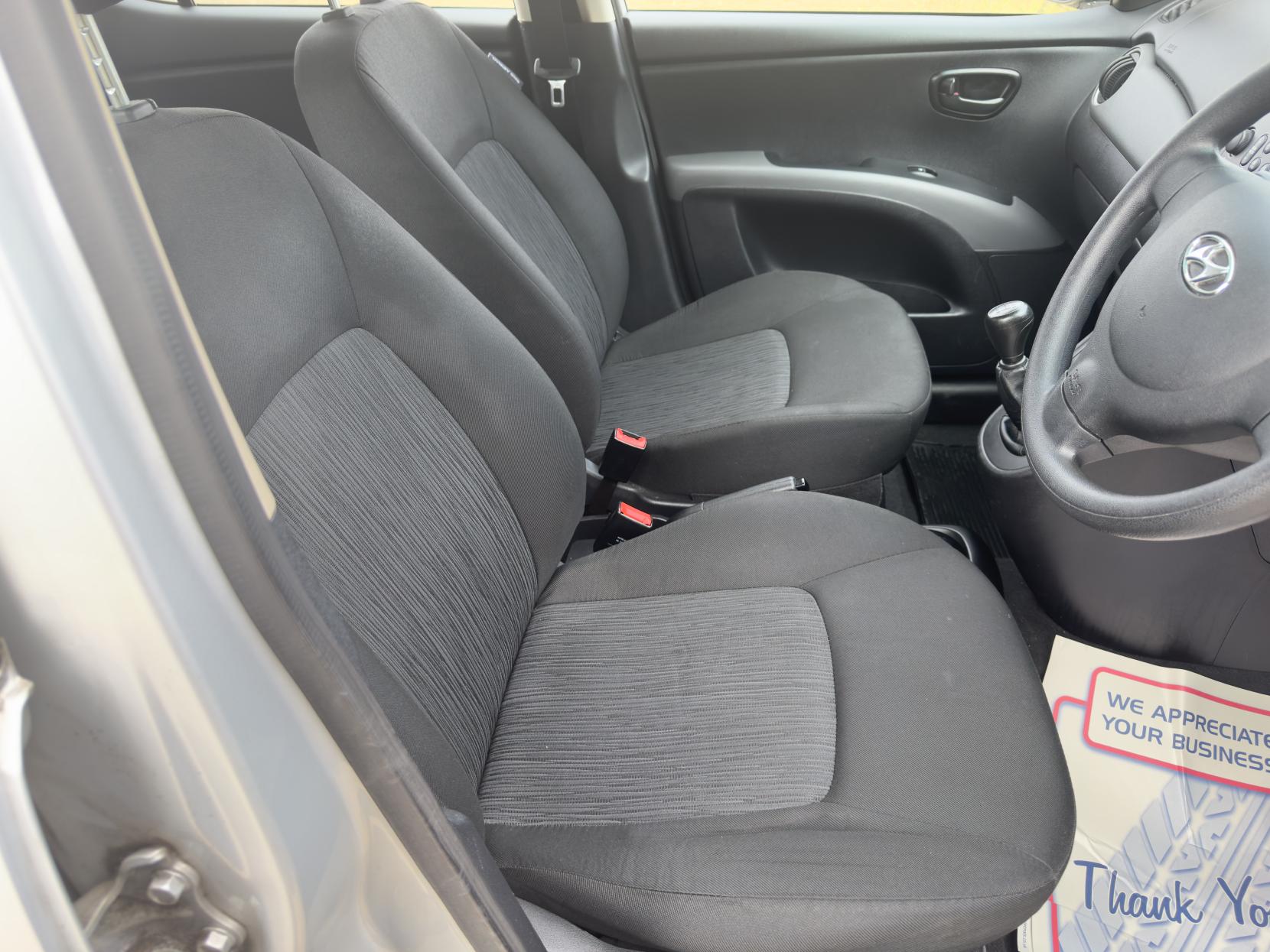 Hyundai i10 1.2 Active Hatchback 5dr Petrol Manual Euro 5 (85 bhp)
