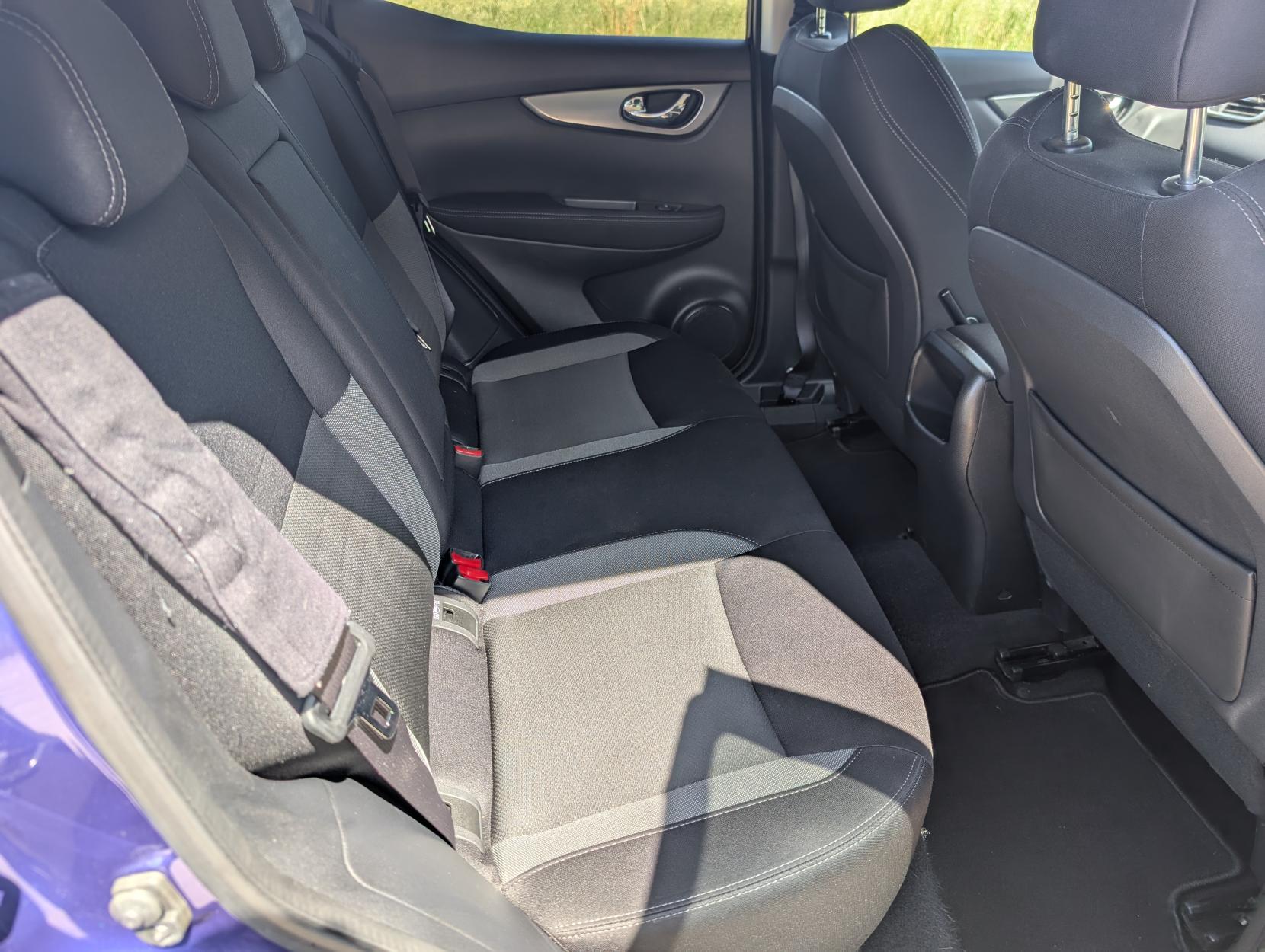 Nissan Qashqai 1.6 DIG-T N-Connecta SUV 5dr Petrol Manual Euro 6 (s/s) (163 ps)