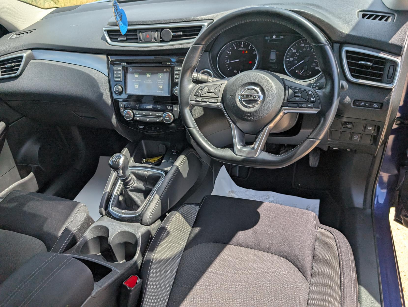 Nissan Qashqai 1.6 DIG-T N-Connecta SUV 5dr Petrol Manual Euro 6 (s/s) (163 ps)