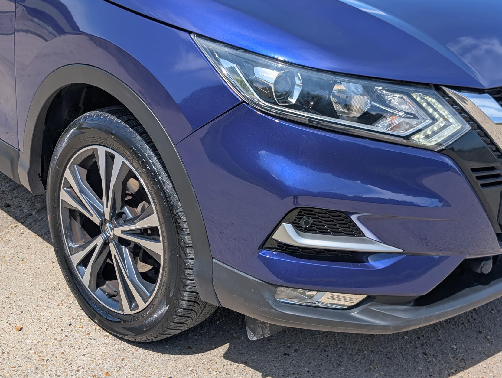 Nissan Qashqai 1.6 DIG-T N-Connecta SUV 5dr Petrol Manual Euro 6 (s/s) (163 ps)