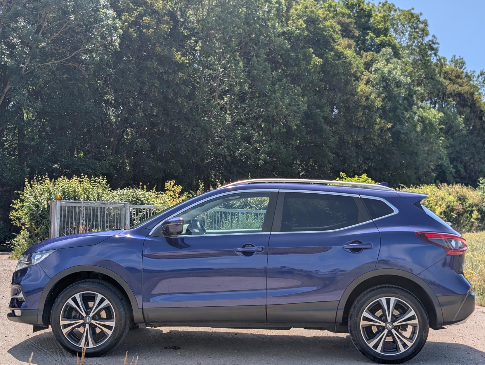 Nissan Qashqai 1.6 DIG-T N-Connecta SUV 5dr Petrol Manual Euro 6 (s/s) (163 ps)