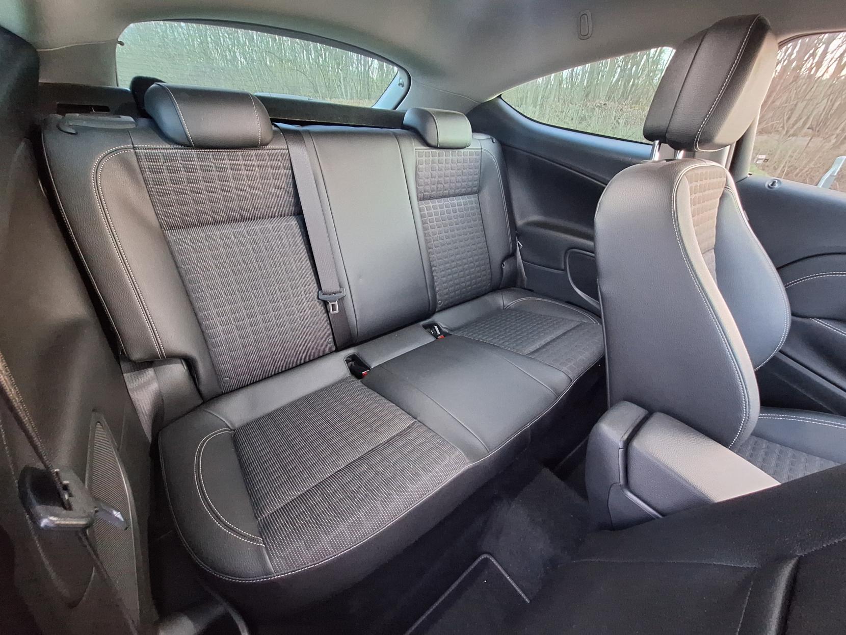 Vauxhall Astra GTC 2.0 CDTi SRi Coupe 3dr Diesel Auto Euro 5 (165 ps)