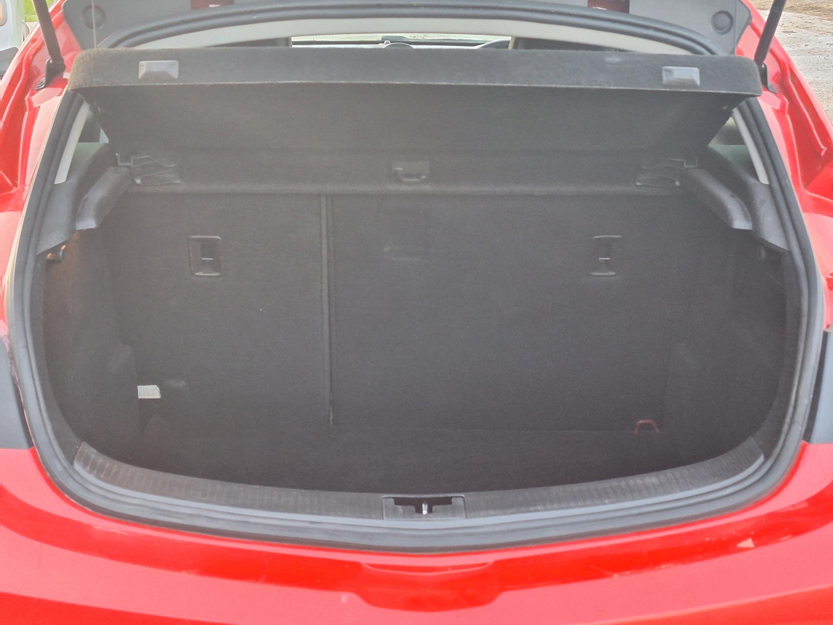 Vauxhall Astra GTC 2.0 CDTi SRi Coupe 3dr Diesel Auto Euro 5 (165 ps)