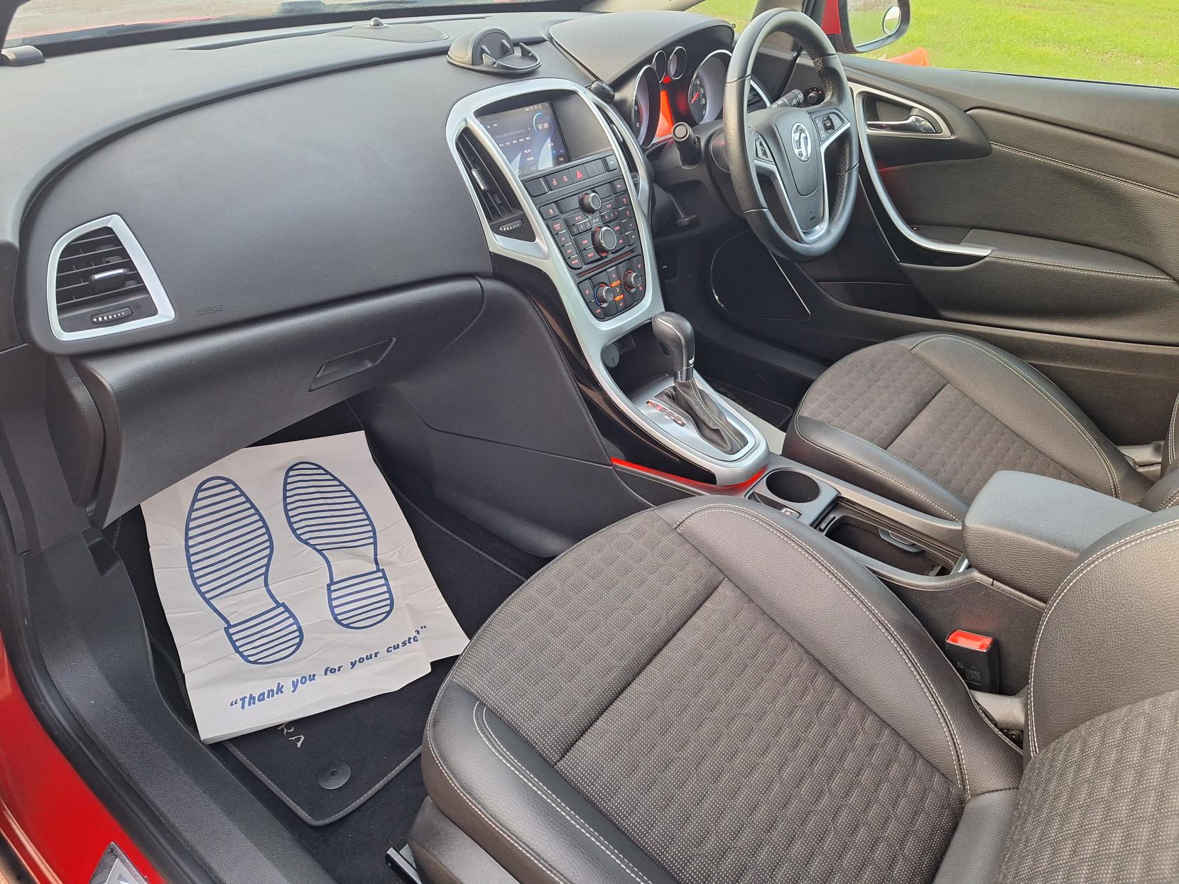 Vauxhall Astra GTC 2.0 CDTi SRi Coupe 3dr Diesel Auto Euro 5 (165 ps)