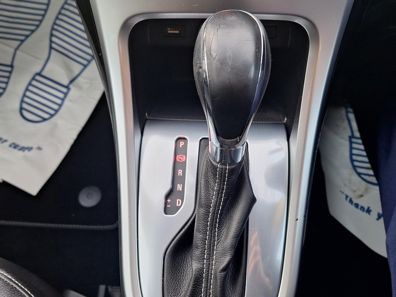 Vauxhall Astra GTC 2.0 CDTi SRi Coupe 3dr Diesel Auto Euro 5 (165 ps)