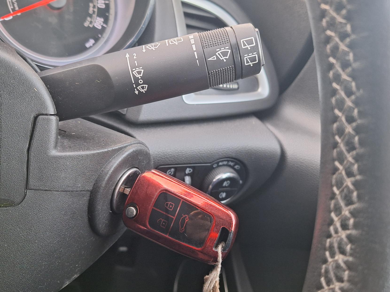 Vauxhall Astra GTC 2.0 CDTi SRi Coupe 3dr Diesel Auto Euro 5 (165 ps)