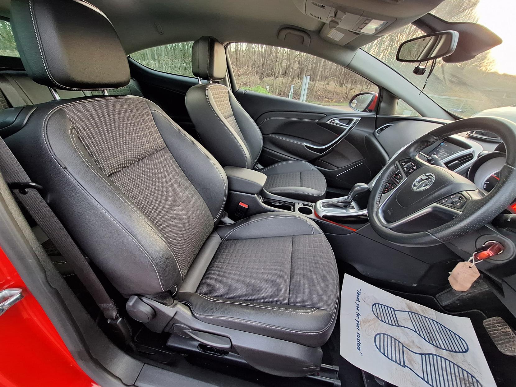 Vauxhall Astra GTC 2.0 CDTi SRi Coupe 3dr Diesel Auto Euro 5 (165 ps)