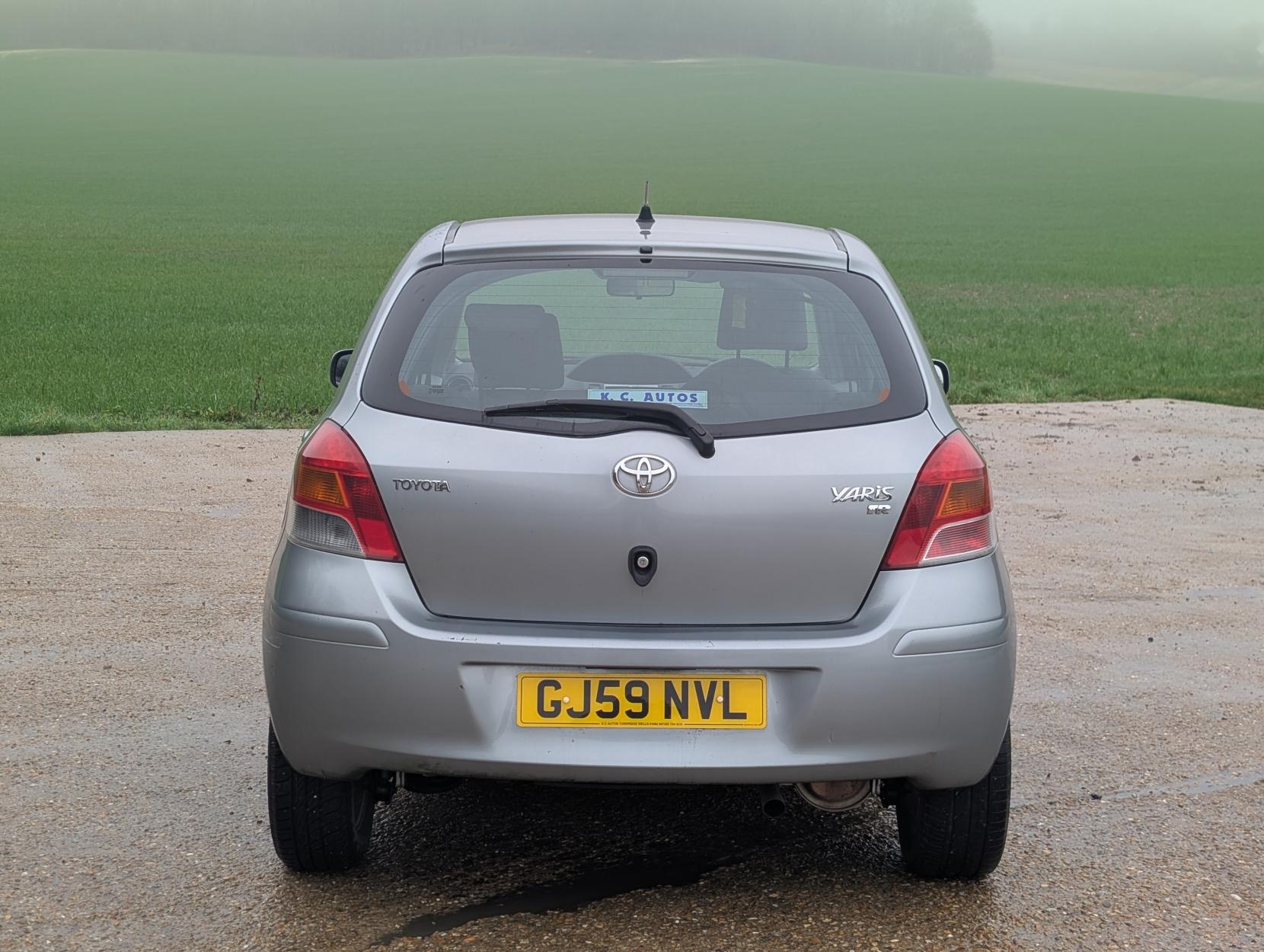 Toyota Yaris 1.33 Dual VVT-i TR Hatchback 5dr Petrol Manual Euro 4 (s/s) (101 ps)