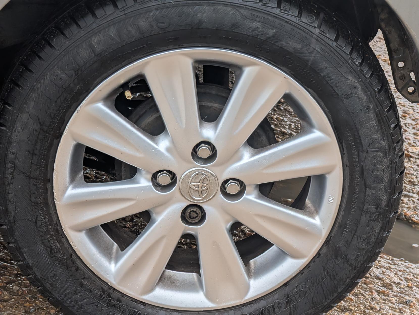 Toyota Yaris 1.33 Dual VVT-i TR Hatchback 5dr Petrol Manual Euro 4 (s/s) (101 ps)