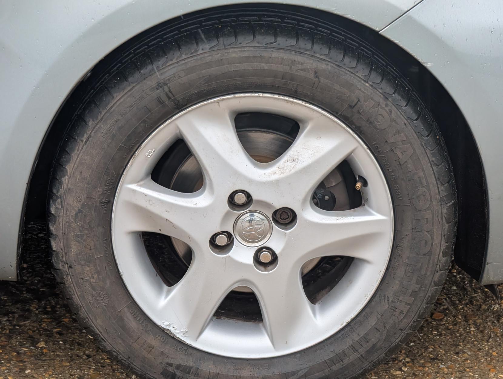 Toyota Yaris 1.33 Dual VVT-i TR Hatchback 5dr Petrol Manual Euro 4 (s/s) (101 ps)