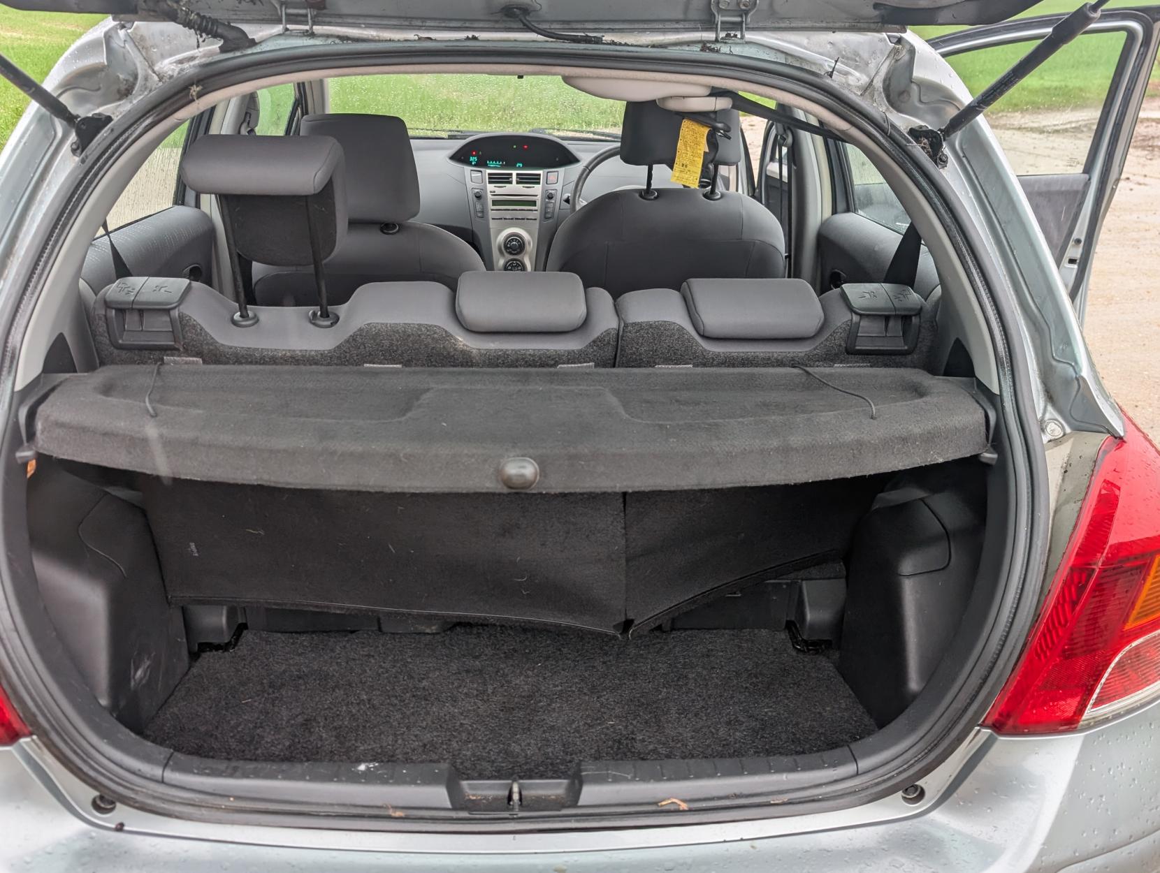 Toyota Yaris 1.33 Dual VVT-i TR Hatchback 5dr Petrol Manual Euro 4 (s/s) (101 ps)