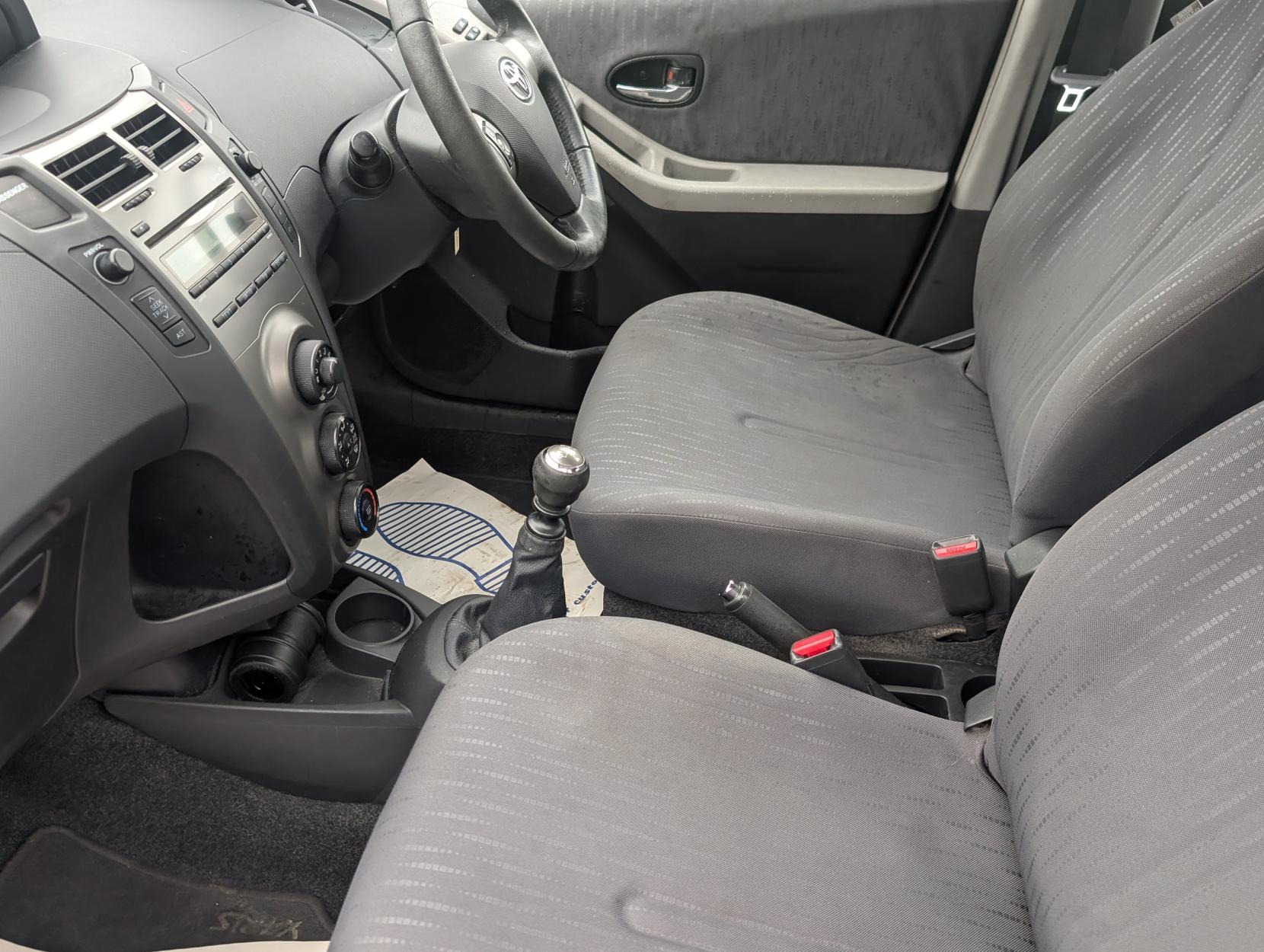 Toyota Yaris 1.33 Dual VVT-i TR Hatchback 5dr Petrol Manual Euro 4 (s/s) (101 ps)