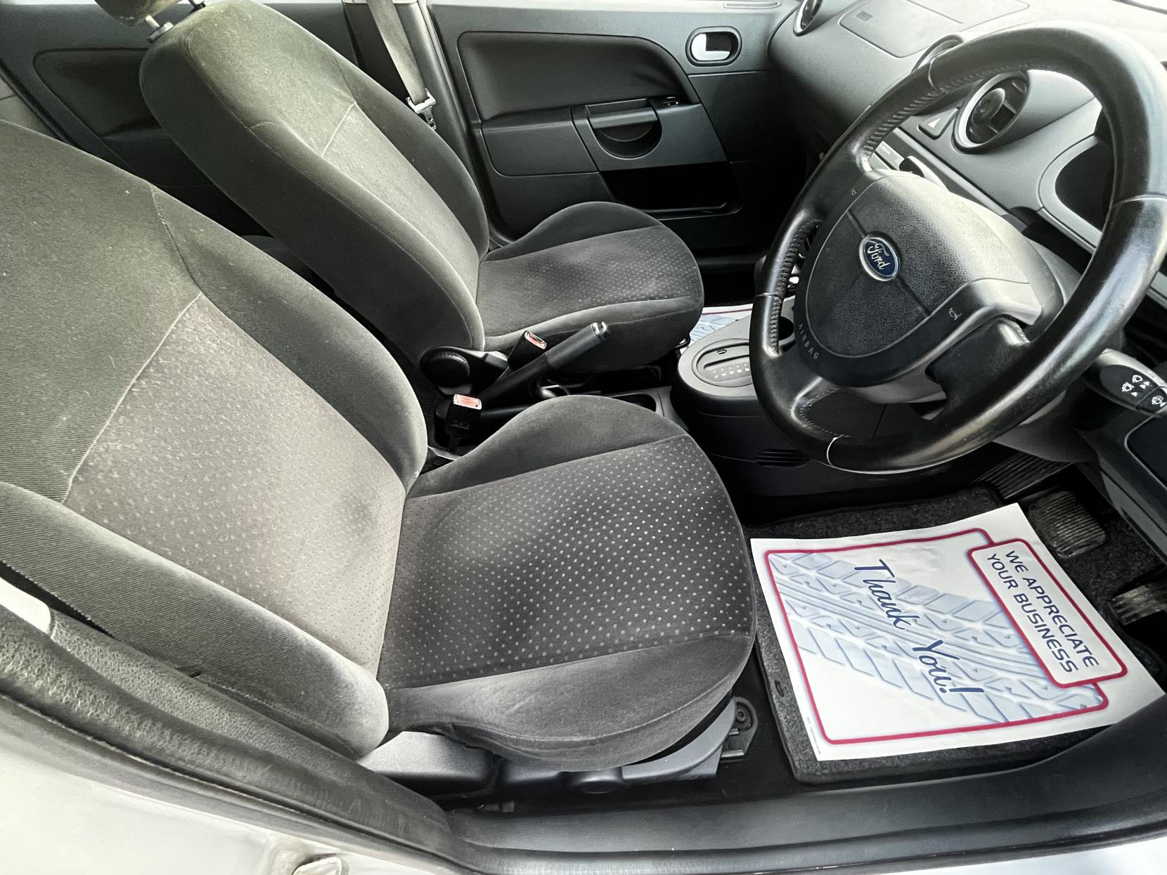 Ford Fiesta 1.6 Ghia Hatchback 5dr Petrol Automatic (179 g/km, 99 bhp)