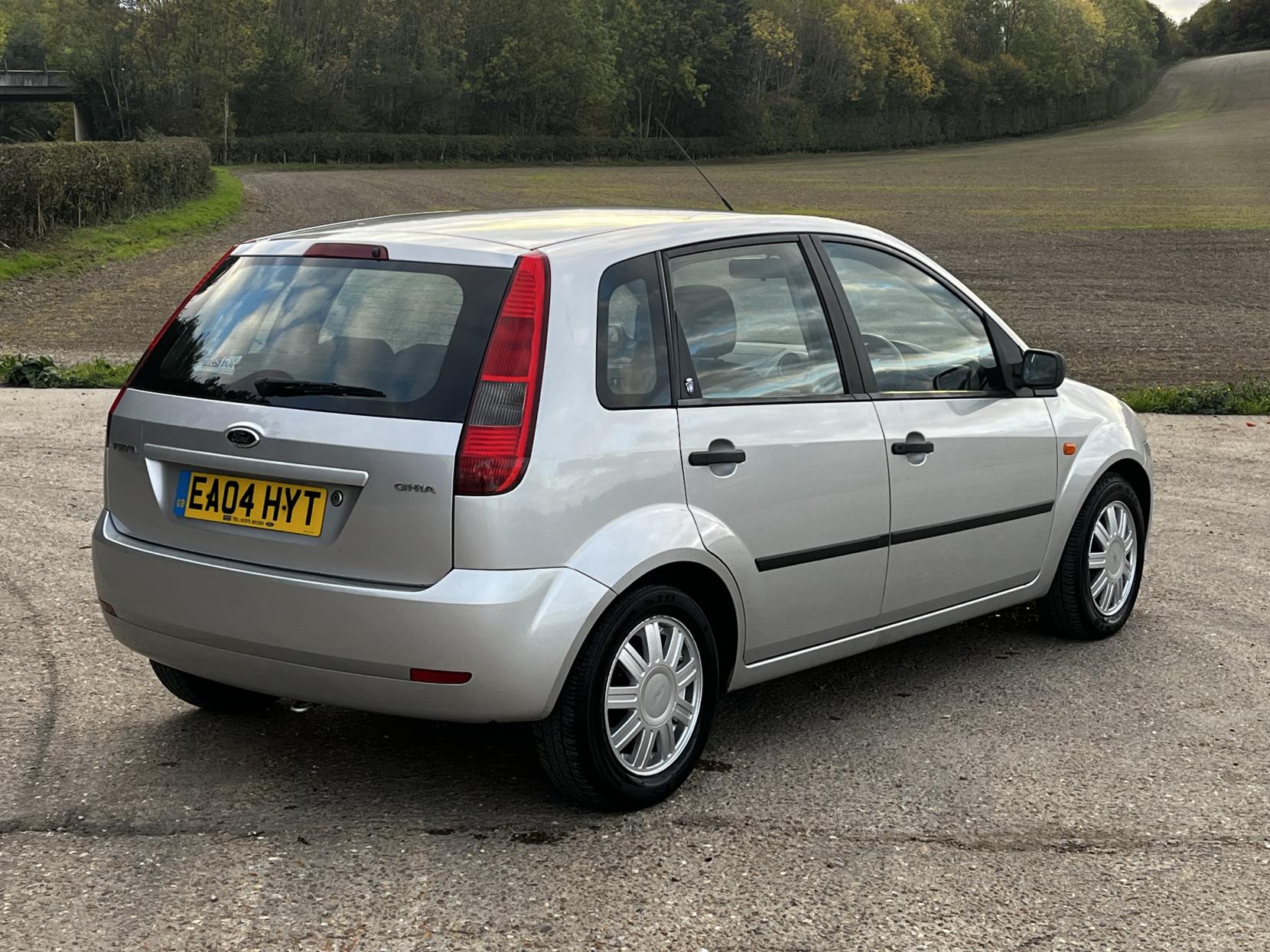 Ford Fiesta 1.6 Ghia Hatchback 5dr Petrol Automatic (179 g/km, 99 bhp)