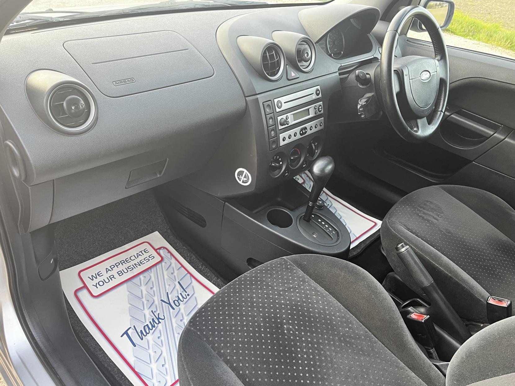 Ford Fiesta 1.6 Ghia Hatchback 5dr Petrol Automatic (179 g/km, 99 bhp)