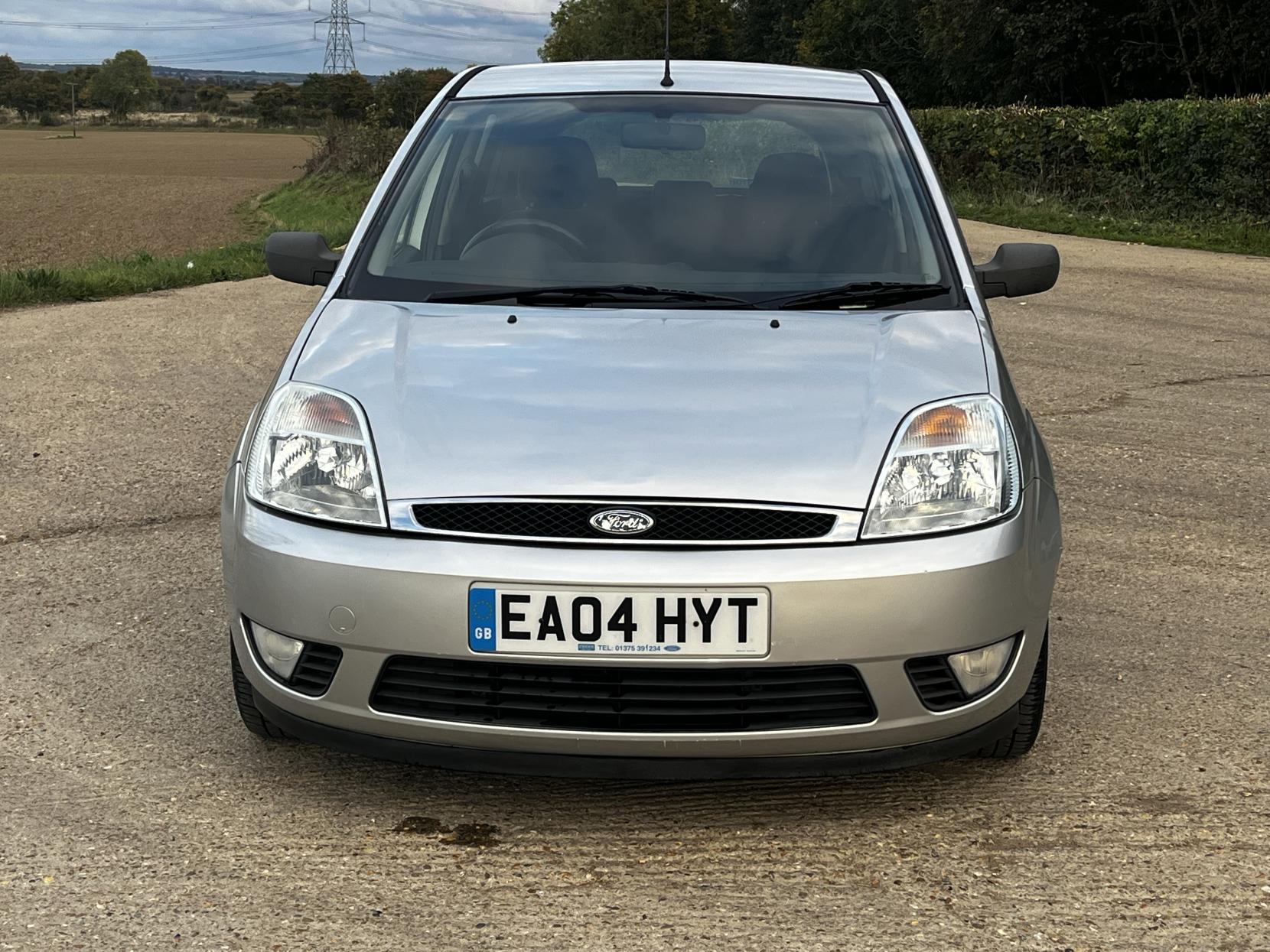 Ford Fiesta 1.6 Ghia Hatchback 5dr Petrol Automatic (179 g/km, 99 bhp)