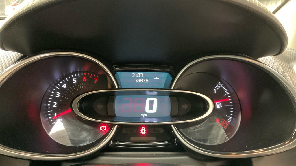Renault Clio 1.2 16V Dynamique Nav Hatchback 5dr Petrol Manual Euro 6 (75 ps)