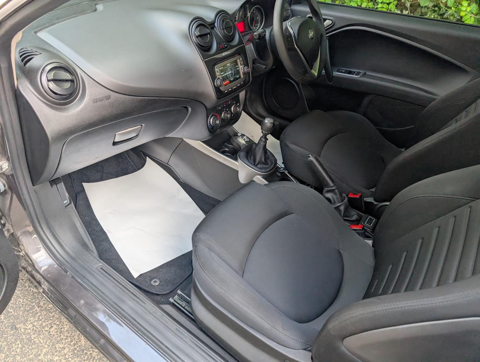 Alfa Romeo MiTo 875 TB TwinAir Hatchback 3dr Petrol Manual Euro 6 (s/s) (105 ps)