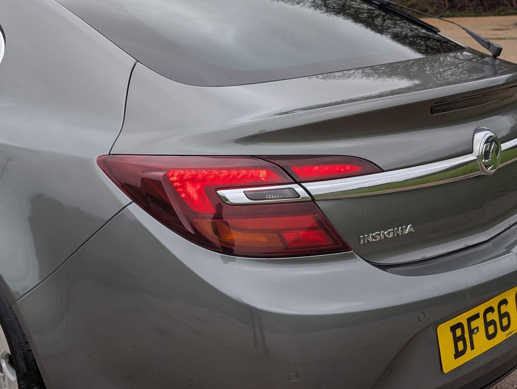 Vauxhall Insignia 1.6 CDTi ecoFLEX Elite Nav Hatchback 5dr Diesel Manual Euro 6 (s/s) (136 ps)