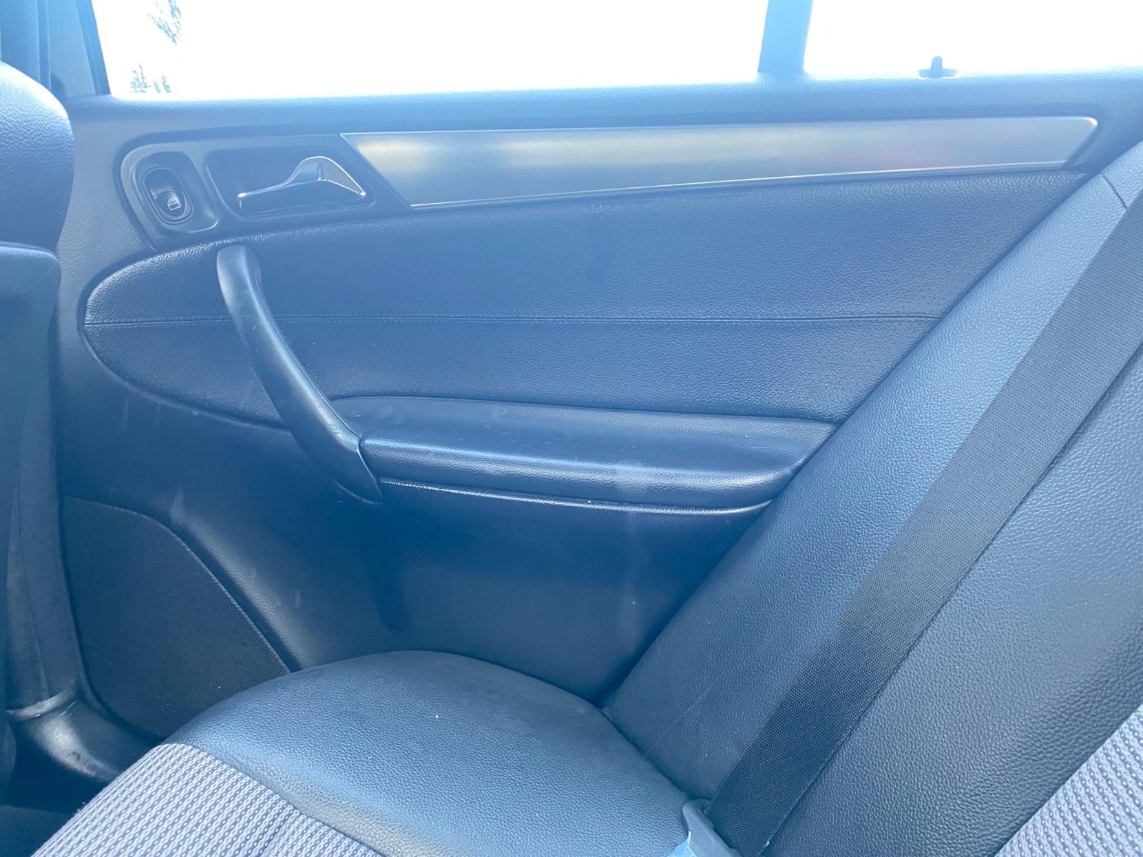 Mercedes-Benz C Class 1.8 C180 Kompressor Avantgarde SE Saloon 4dr Petrol Automatic (202 g/km, 143 bhp)