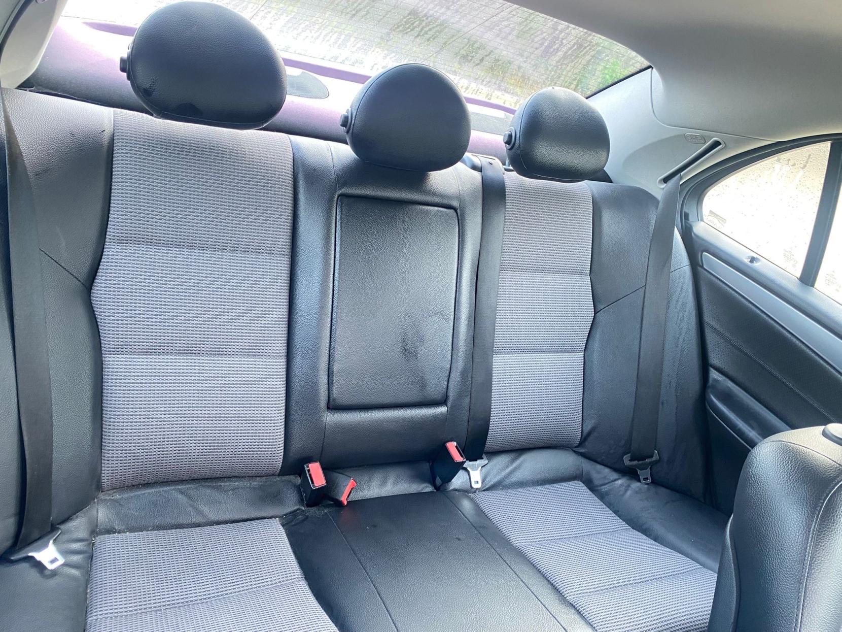 Mercedes-Benz C Class 1.8 C180 Kompressor Avantgarde SE Saloon 4dr Petrol Automatic (202 g/km, 143 bhp)