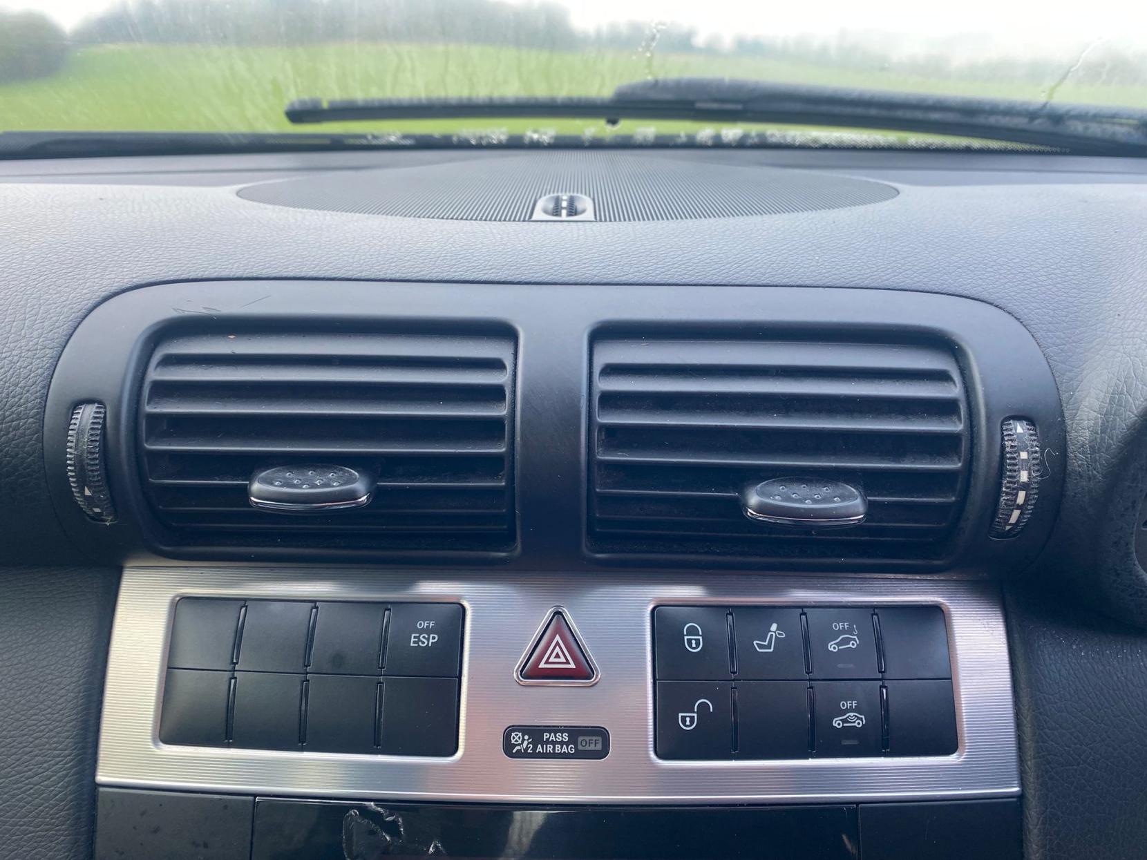 Mercedes-Benz C Class 1.8 C180 Kompressor Avantgarde SE Saloon 4dr Petrol Automatic (202 g/km, 143 bhp)