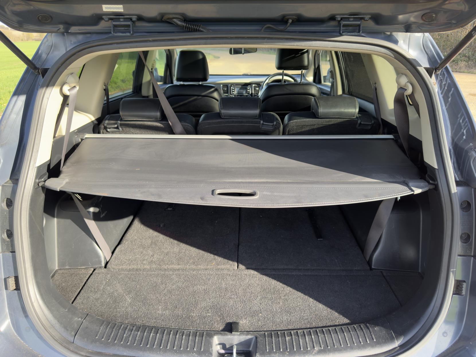 Kia Carens 1.7 CRDi EcoDynamics 3 MPV 5dr Diesel Manual Euro 5 (s/s) (134 bhp)