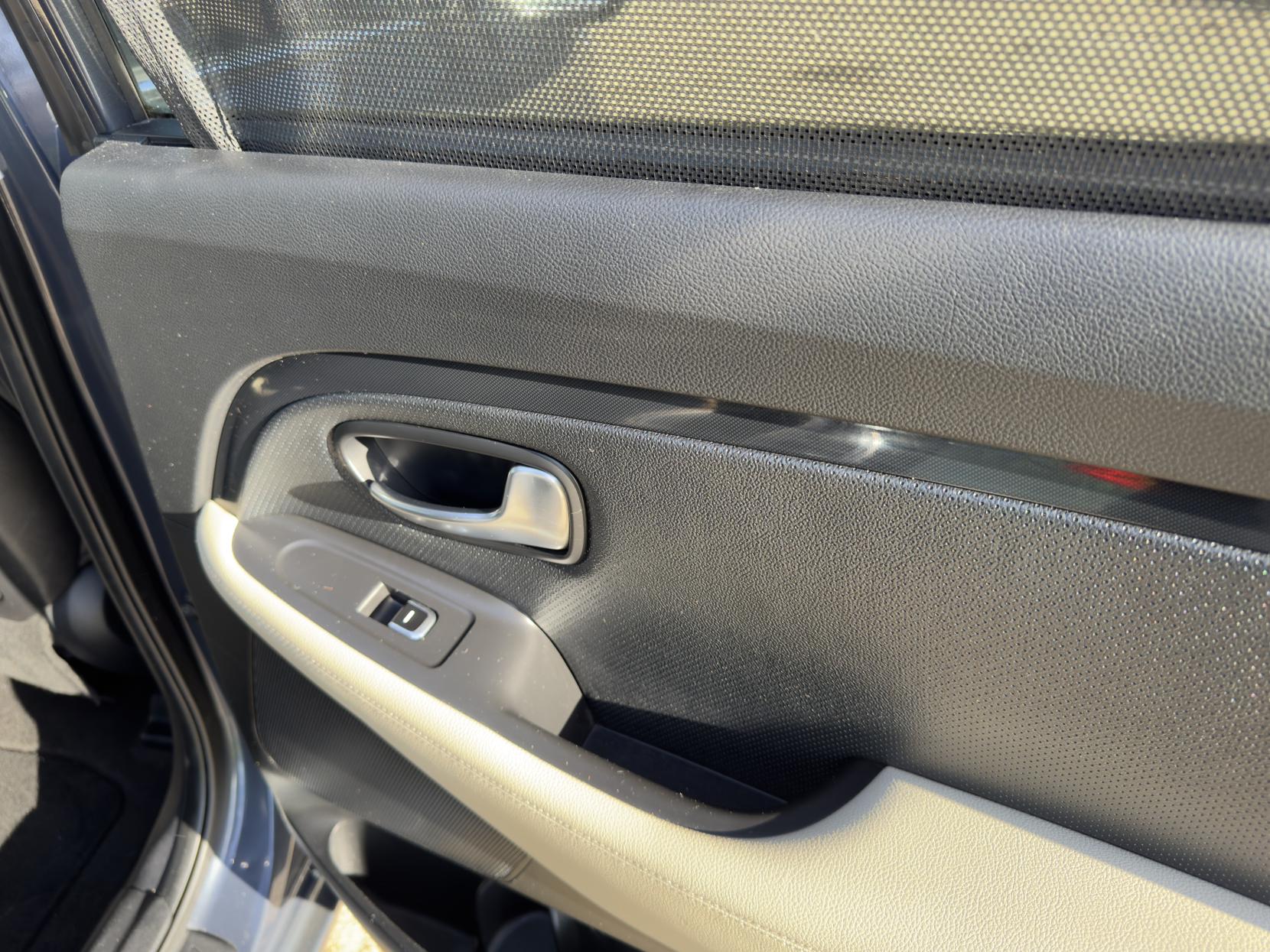 Kia Carens 1.7 CRDi EcoDynamics 3 MPV 5dr Diesel Manual Euro 5 (s/s) (134 bhp)