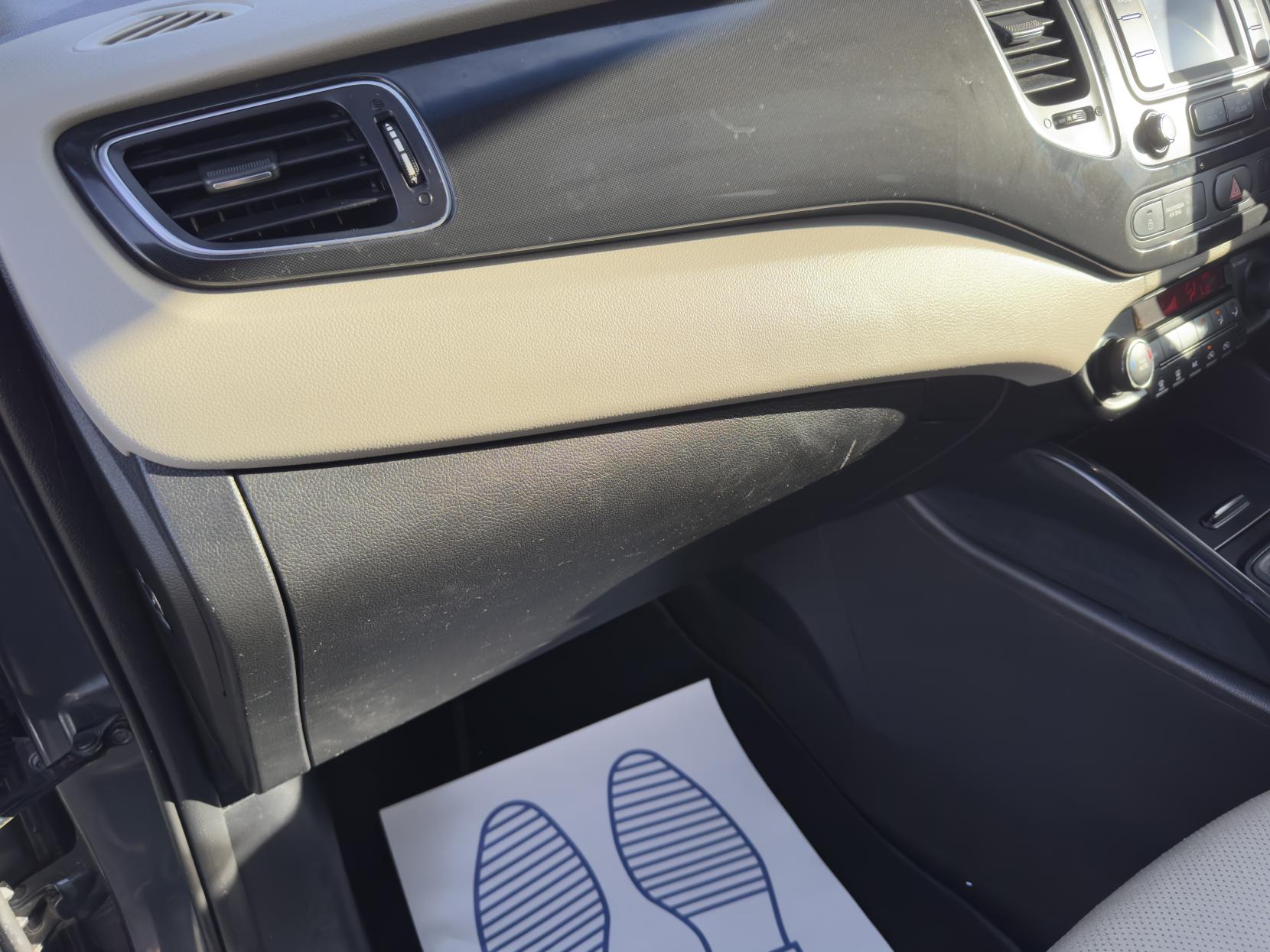 Kia Carens 1.7 CRDi EcoDynamics 3 MPV 5dr Diesel Manual Euro 5 (s/s) (134 bhp)