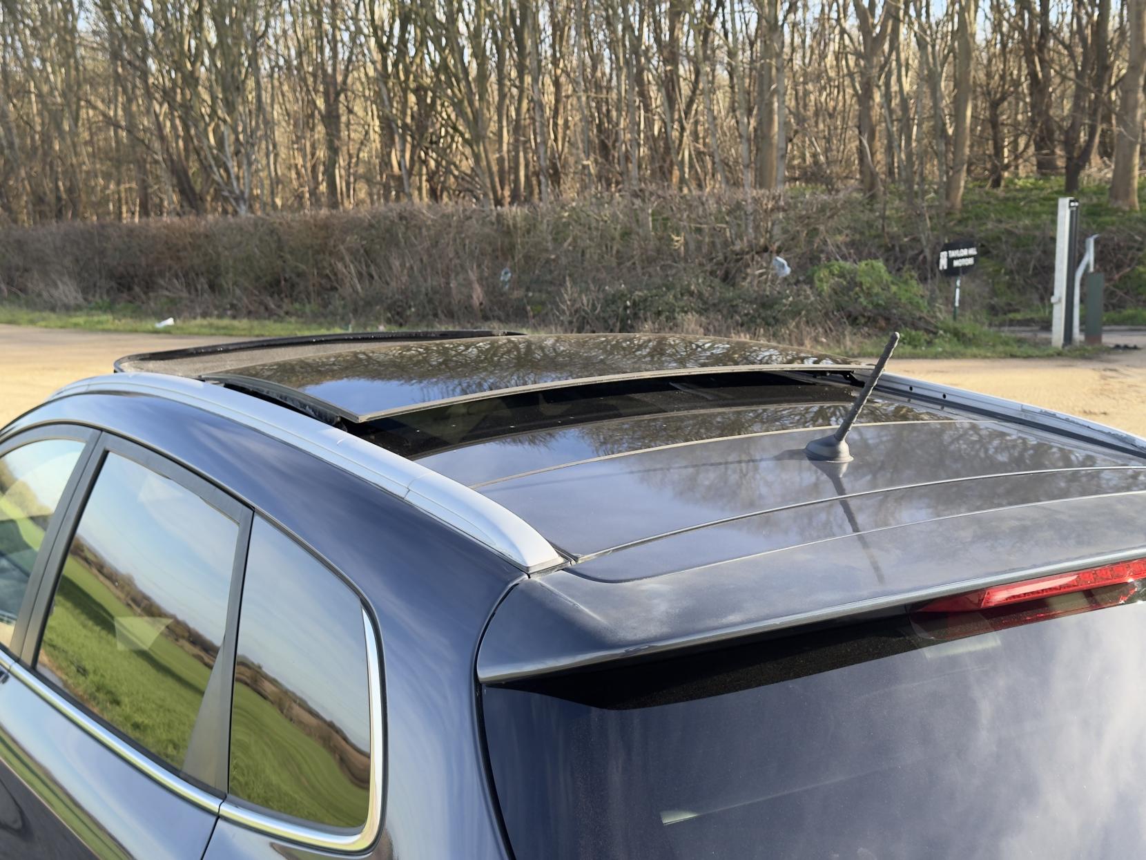 Kia Carens 1.7 CRDi EcoDynamics 3 MPV 5dr Diesel Manual Euro 5 (s/s) (134 bhp)