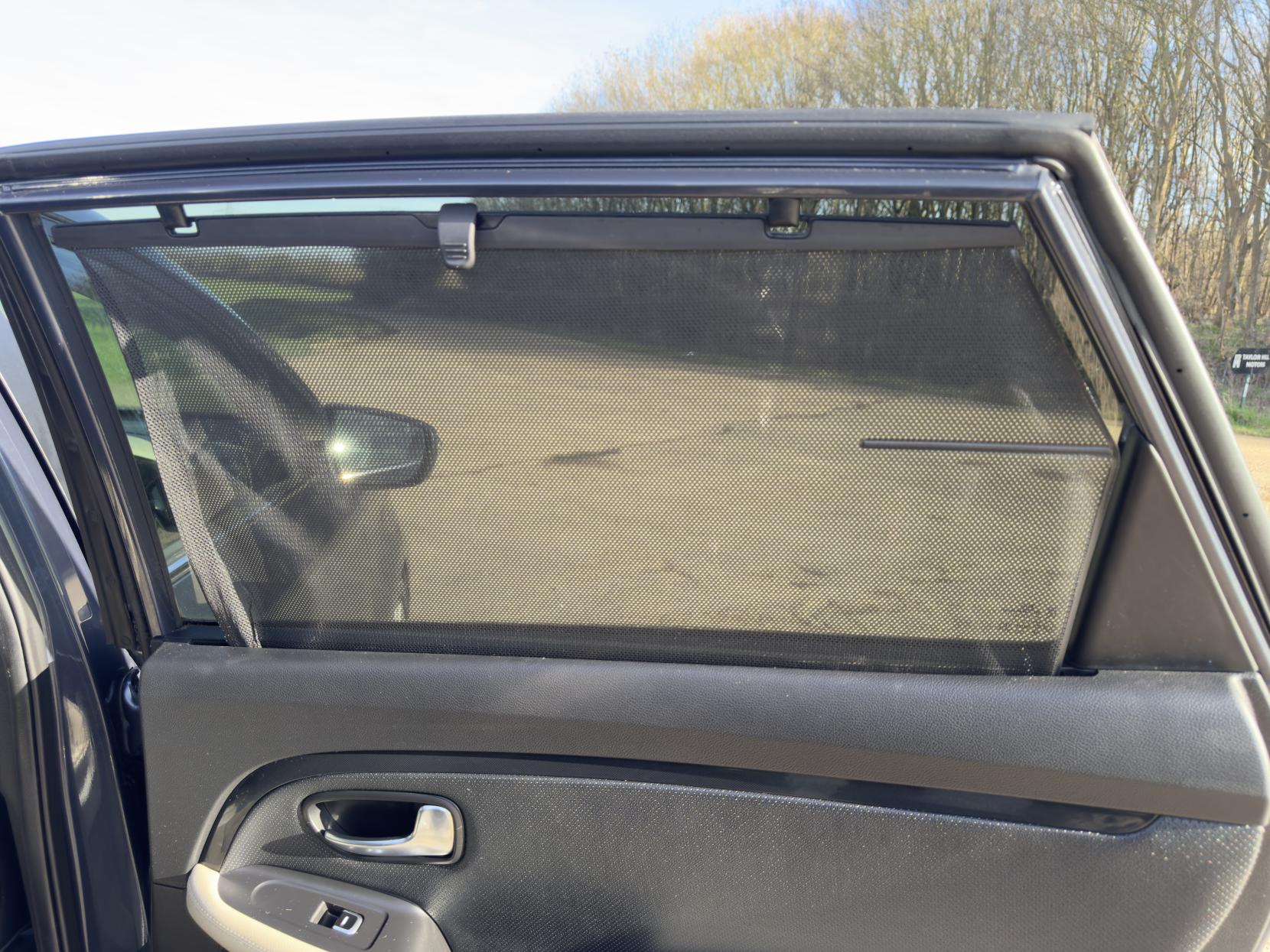 Kia Carens 1.7 CRDi EcoDynamics 3 MPV 5dr Diesel Manual Euro 5 (s/s) (134 bhp)