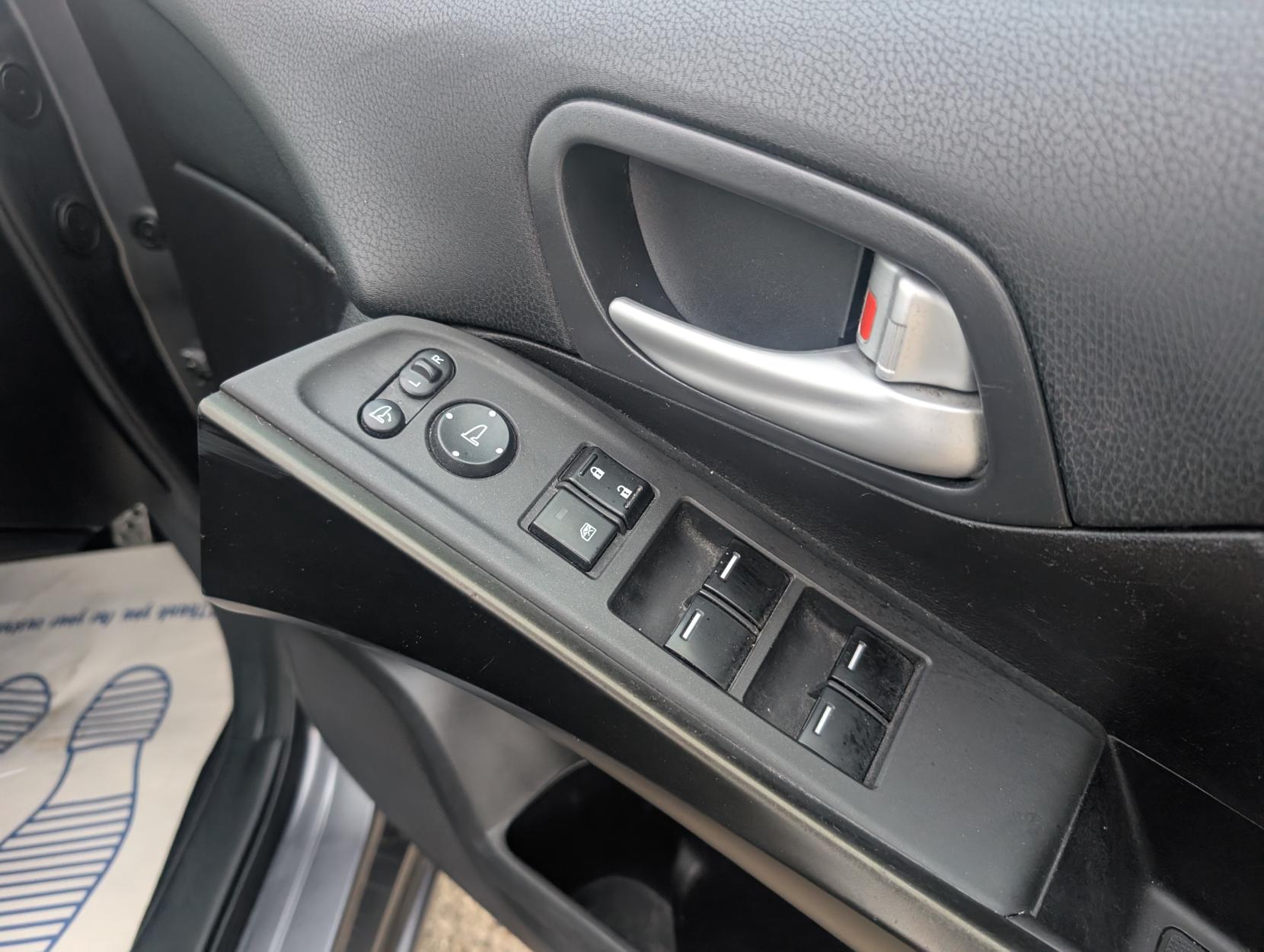 Honda Civic 1.8 i-VTEC ES Hatchback 5dr Petrol Manual Euro 5 (s/s) (142 ps)