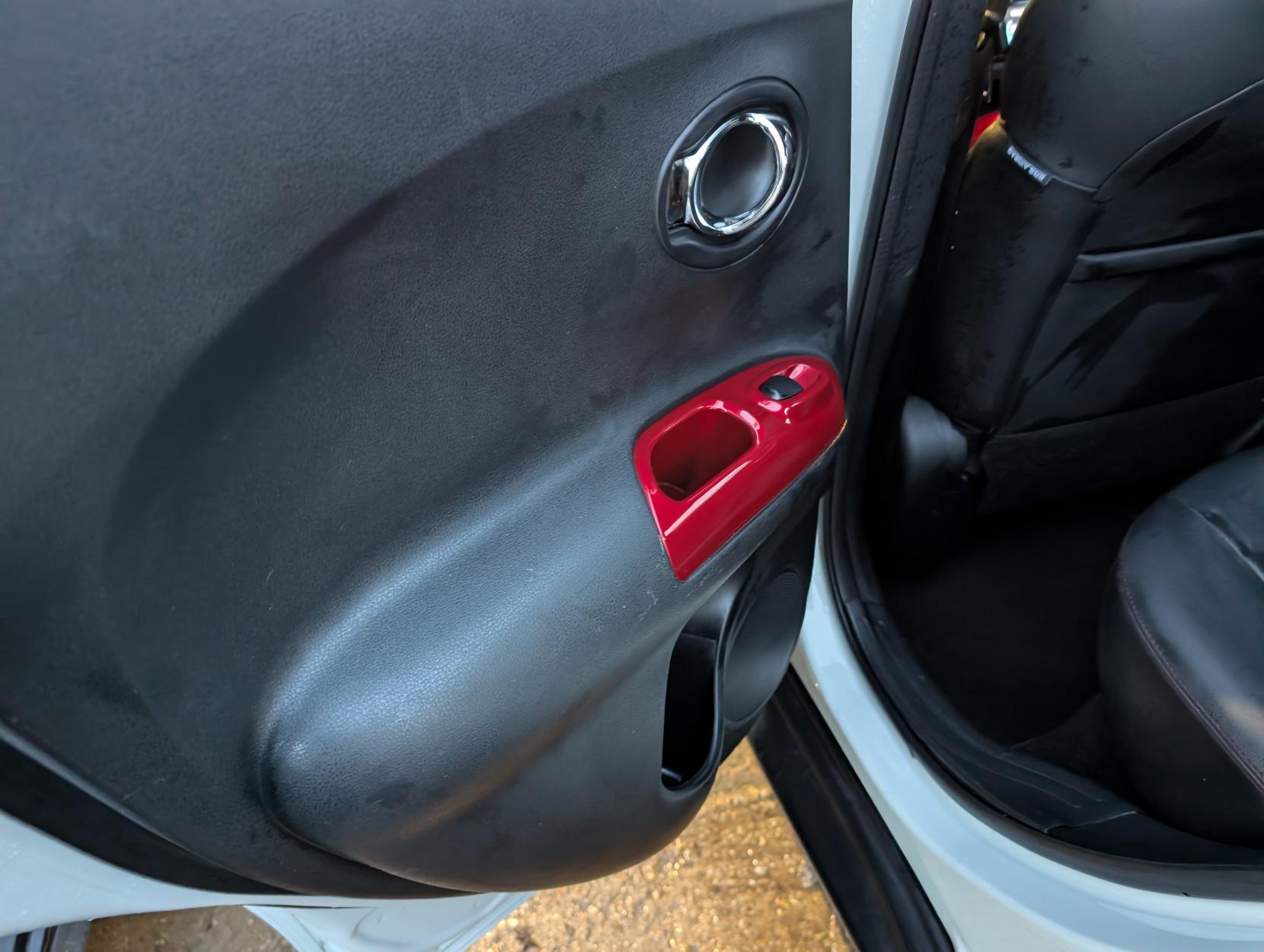 Nissan Juke 1.6 DIG-T Tekna SUV 5dr Petrol Manual Euro 6 (s/s) (190 ps)