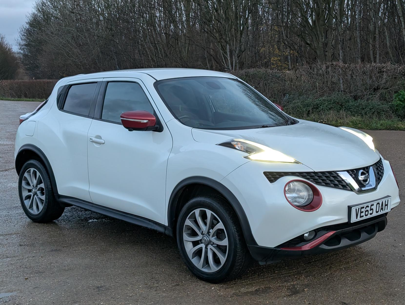 Nissan Juke 1.6 DIG-T Tekna SUV 5dr Petrol Manual Euro 6 (s/s) (190 ps)