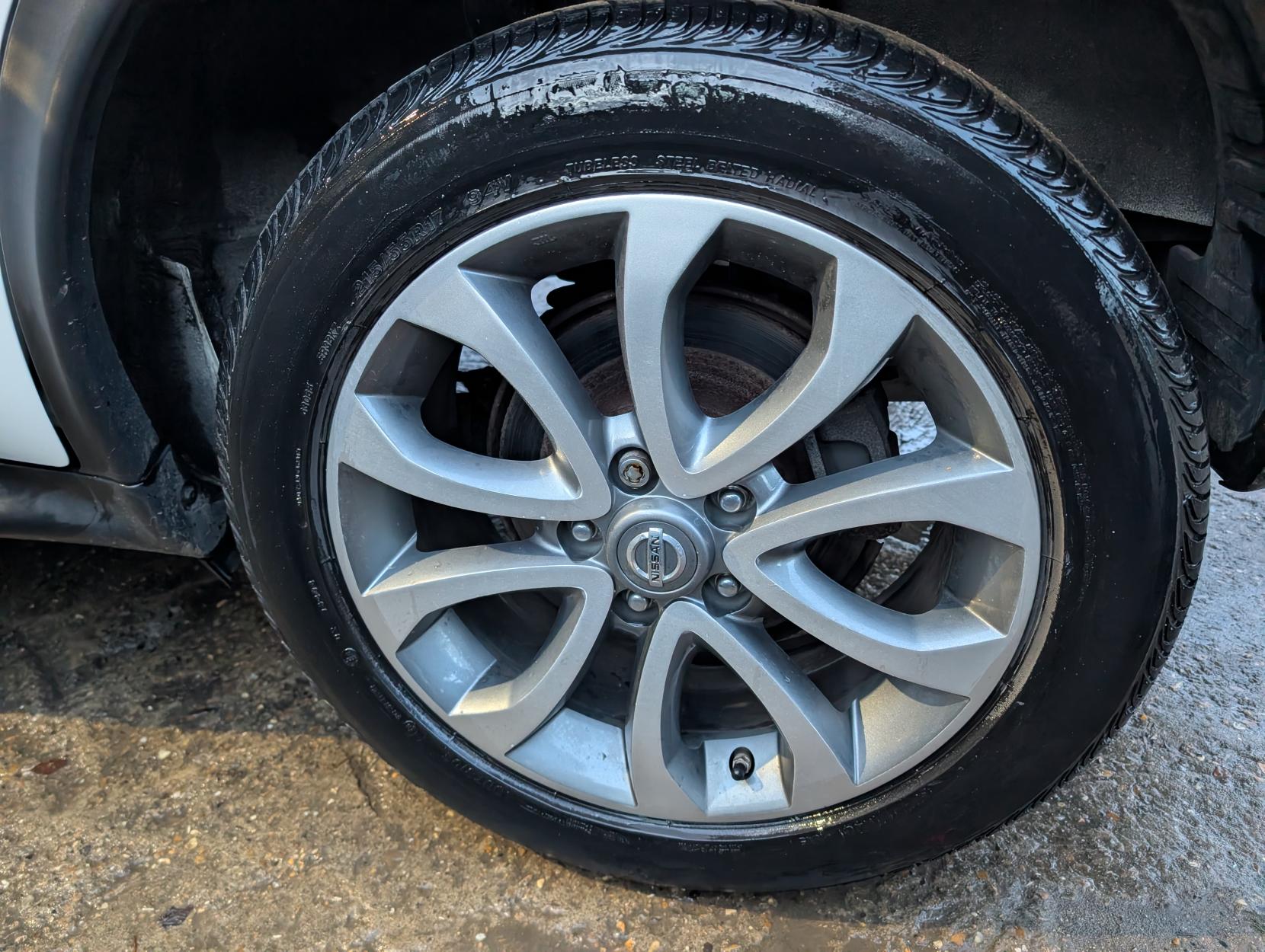 Nissan Juke 1.6 DIG-T Tekna SUV 5dr Petrol Manual Euro 6 (s/s) (190 ps)