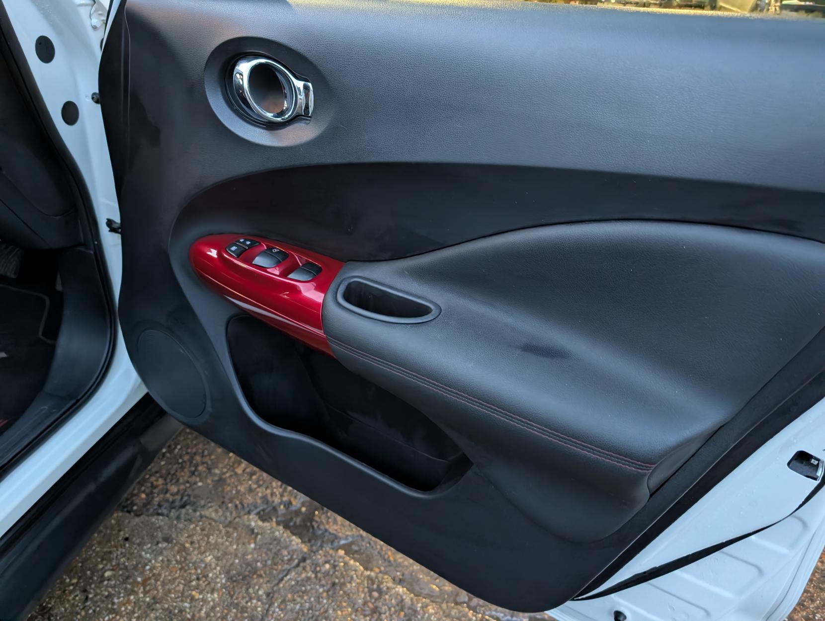 Nissan Juke 1.6 DIG-T Tekna SUV 5dr Petrol Manual Euro 6 (s/s) (190 ps)