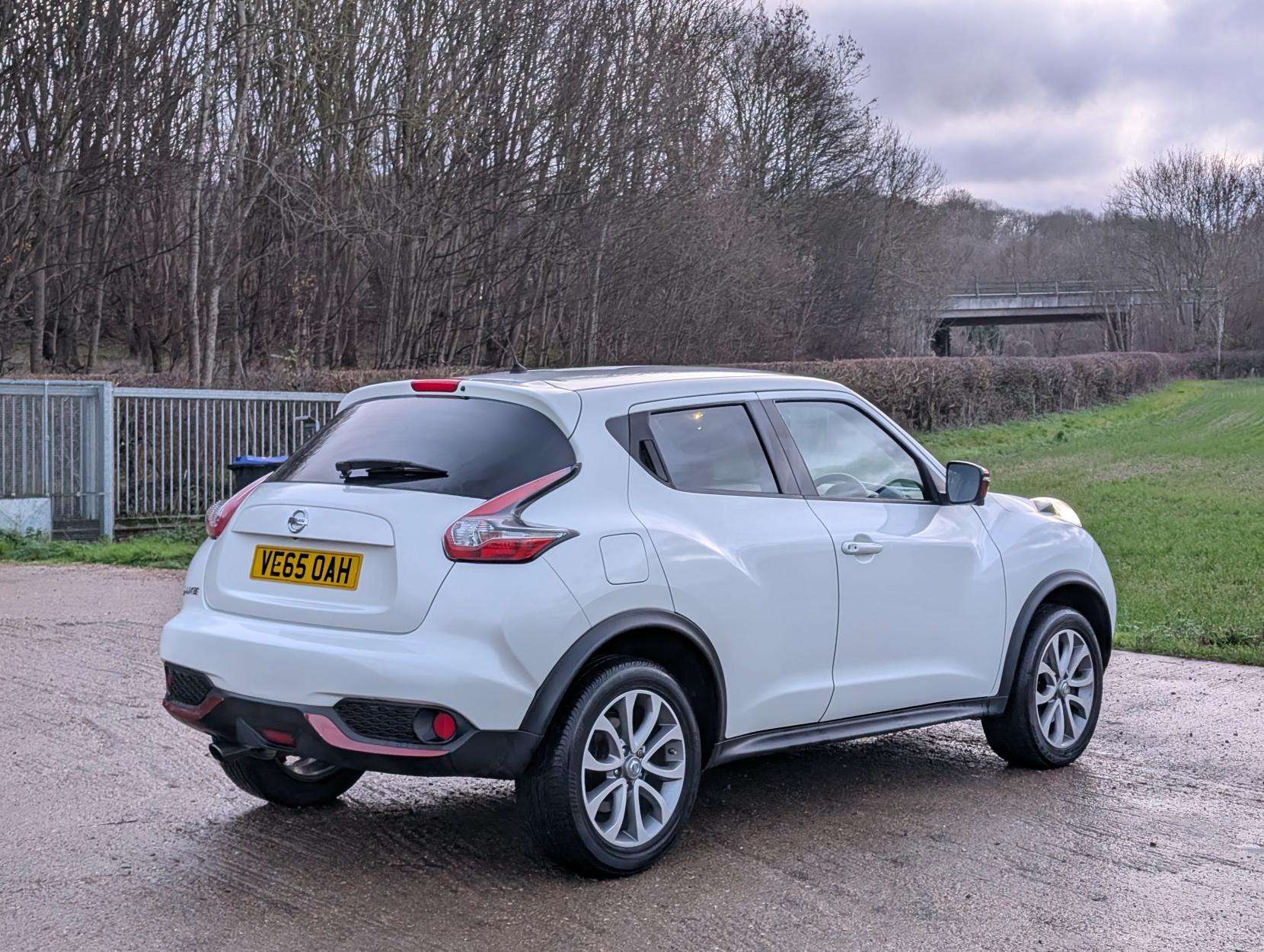Nissan Juke 1.6 DIG-T Tekna SUV 5dr Petrol Manual Euro 6 (s/s) (190 ps)