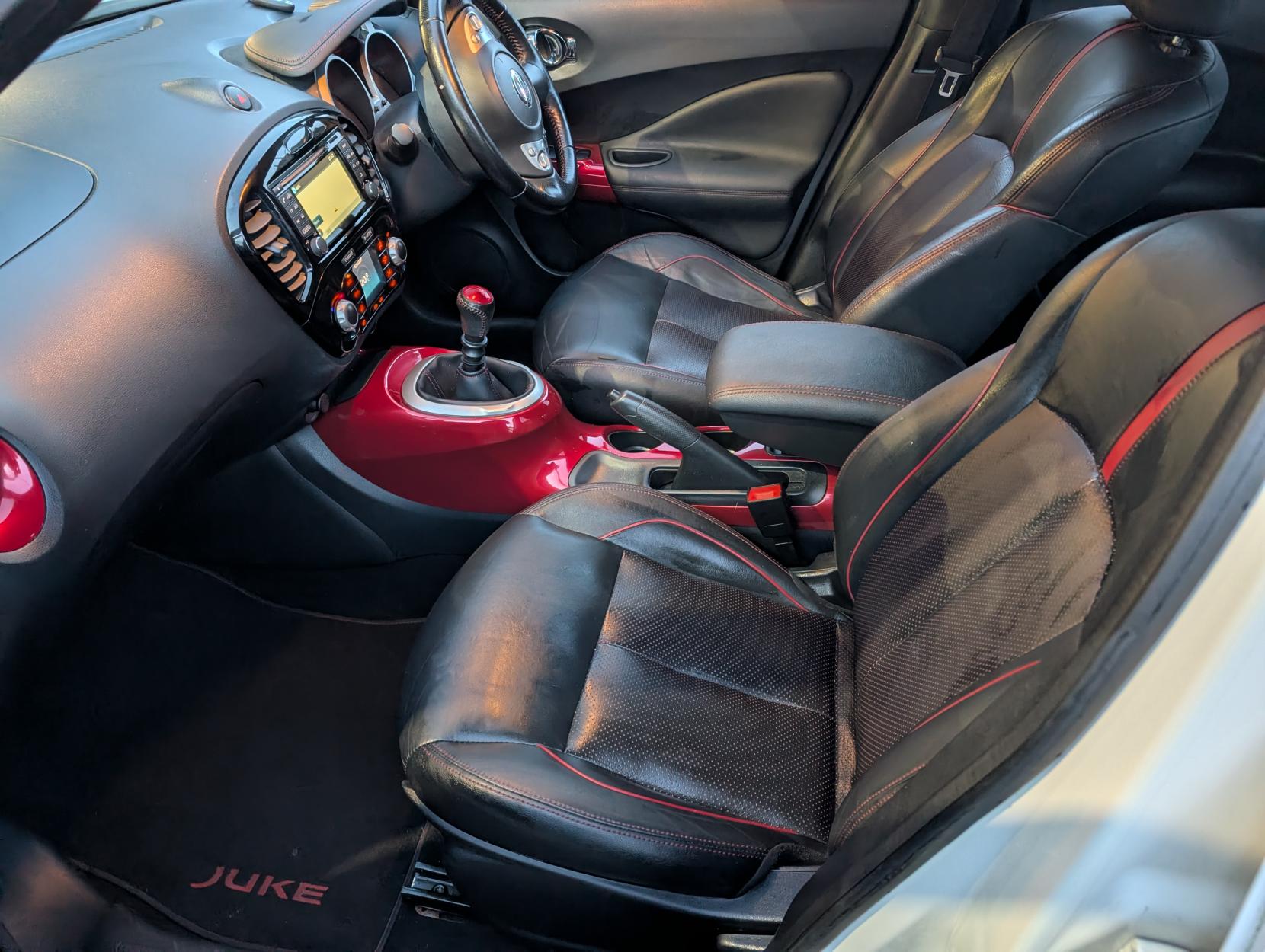 Nissan Juke 1.6 DIG-T Tekna SUV 5dr Petrol Manual Euro 6 (s/s) (190 ps)