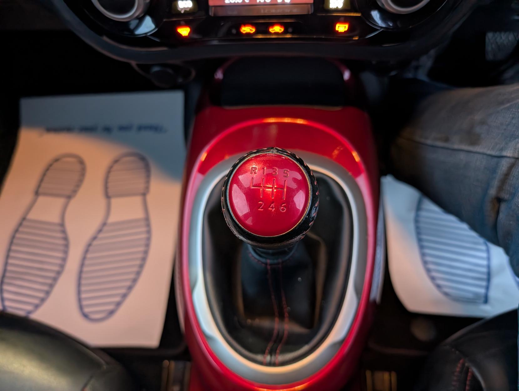 Nissan Juke 1.6 DIG-T Tekna SUV 5dr Petrol Manual Euro 6 (s/s) (190 ps)