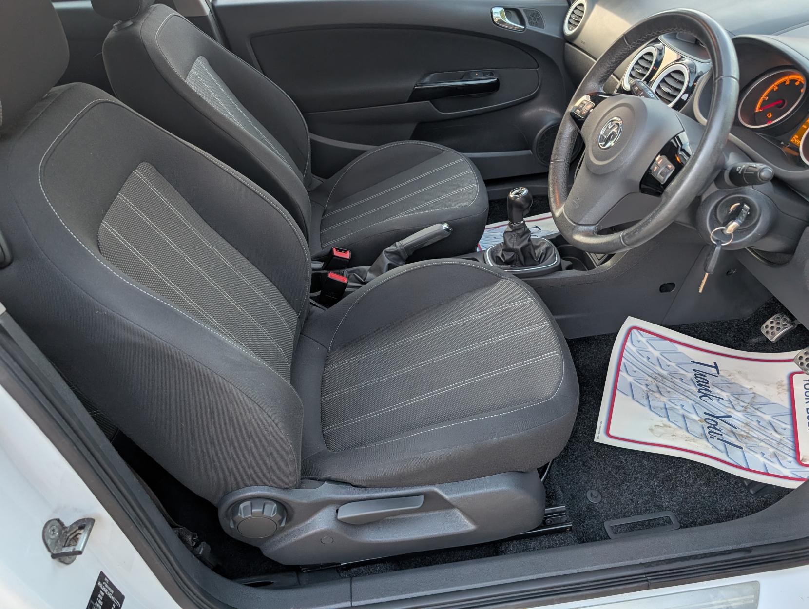 Vauxhall Corsa 1.2 16V Limited Edition Hatchback 3dr Petrol Manual Euro 5 (85 ps)