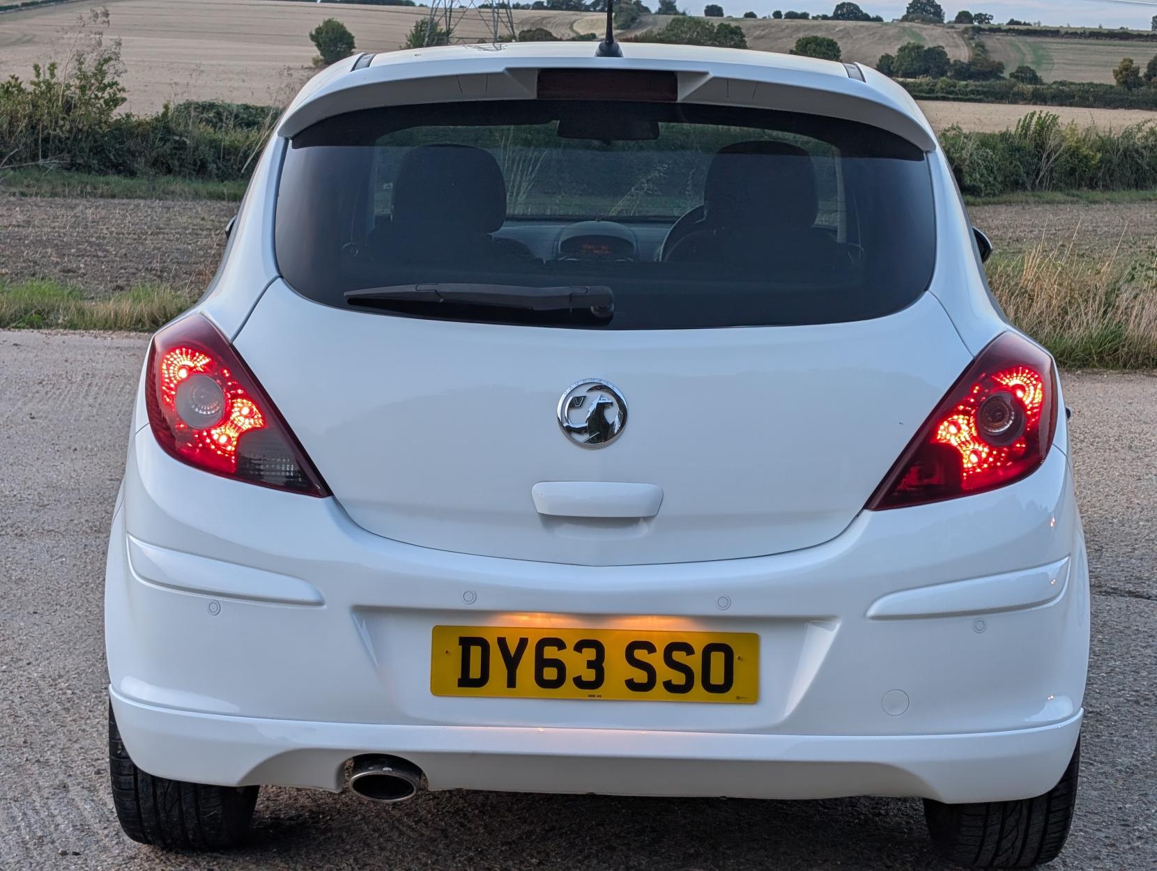 Vauxhall Corsa 1.2 16V Limited Edition Hatchback 3dr Petrol Manual Euro 5 (85 ps)